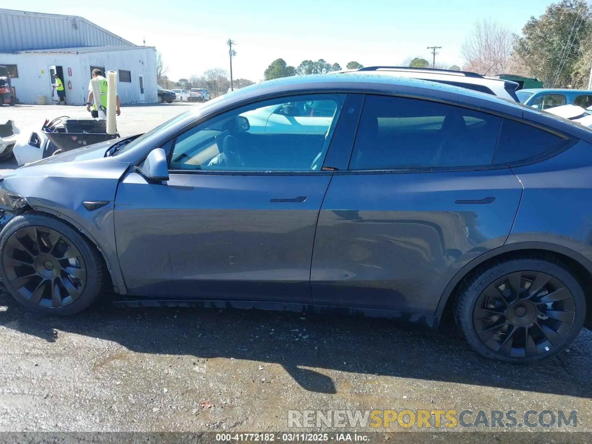 14 Photograph of a damaged car 5YJYGDEE4MF300531 TESLA MODEL Y 2021