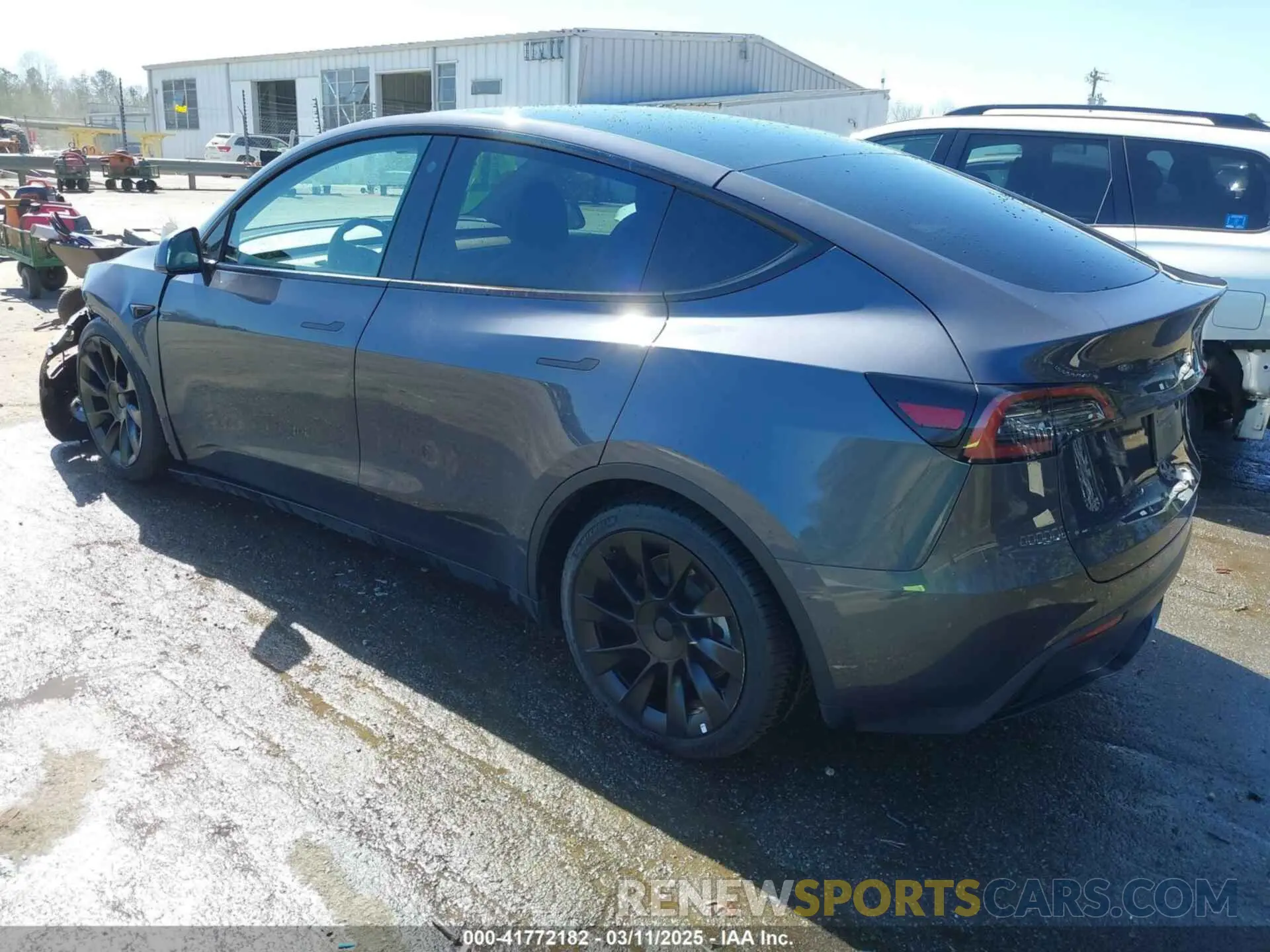 3 Photograph of a damaged car 5YJYGDEE4MF300531 TESLA MODEL Y 2021