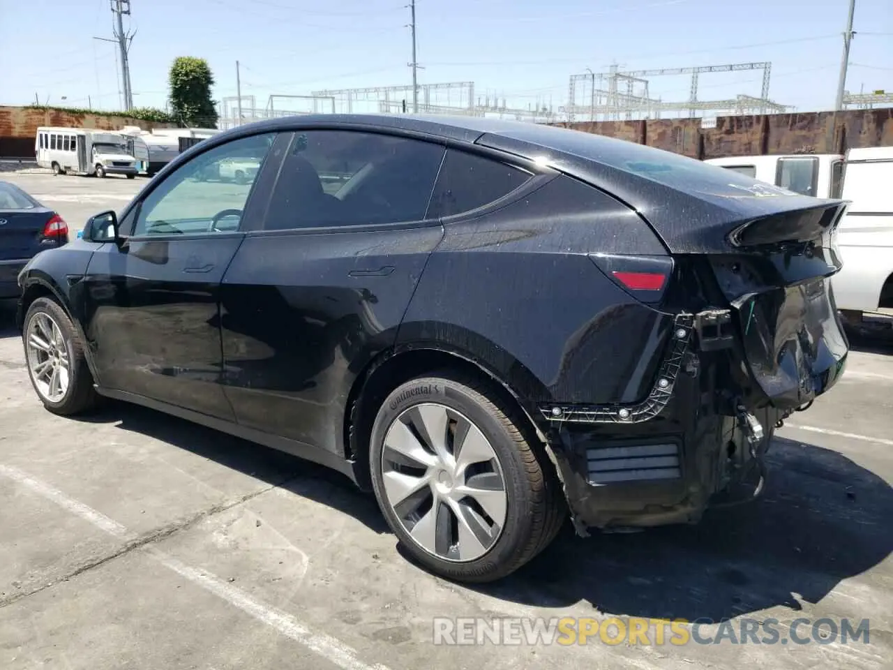 2 Photograph of a damaged car 5YJYGDEE5MF060325 TESLA MODEL Y 2021