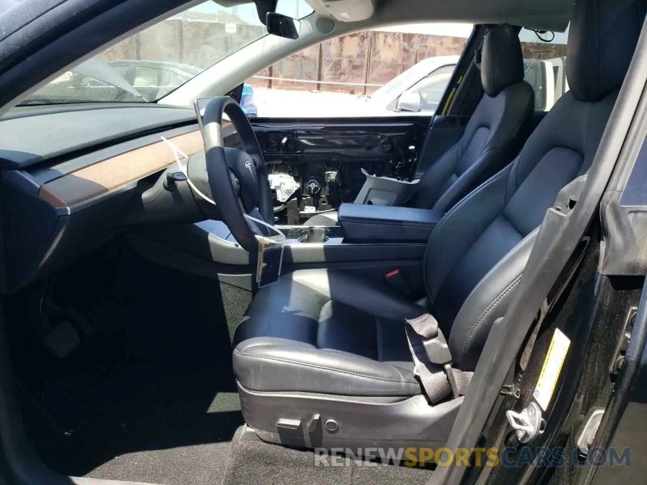 7 Photograph of a damaged car 5YJYGDEE5MF060325 TESLA MODEL Y 2021
