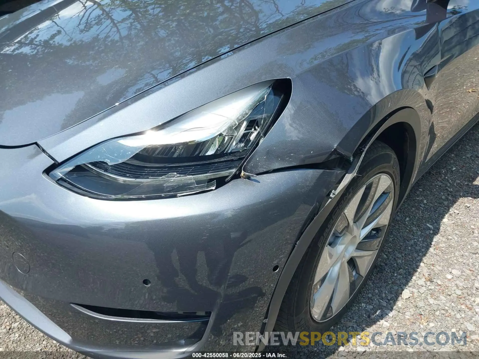 6 Photograph of a damaged car 5YJYGDEE5MF067789 TESLA MODEL Y 2021
