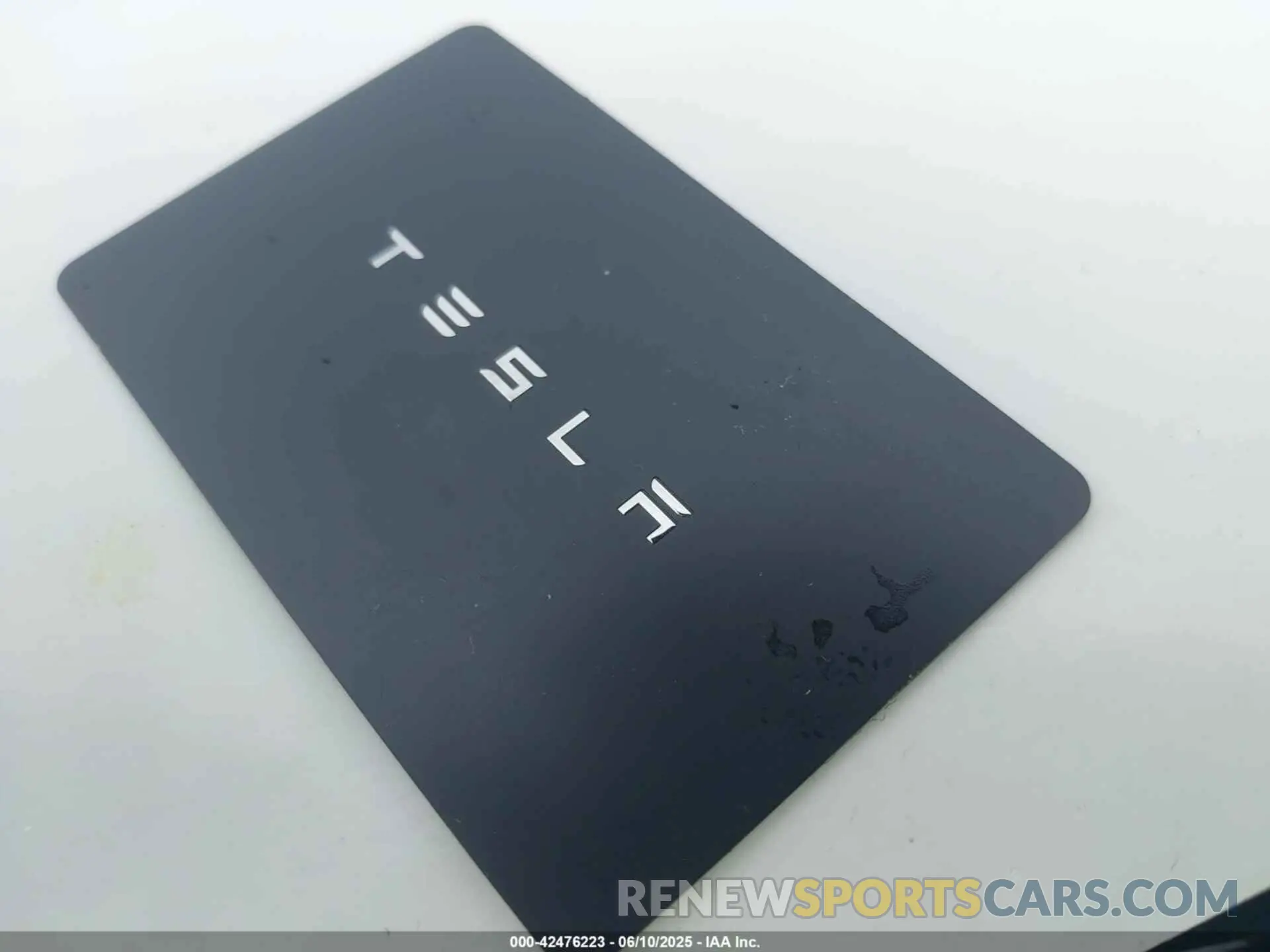 11 Photograph of a damaged car 5YJYGDEE5MF069798 TESLA MODEL Y 2021