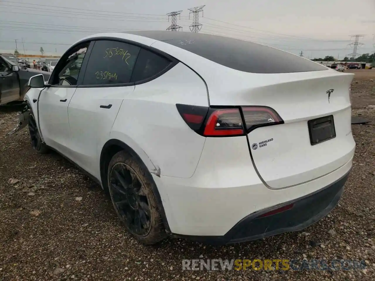 3 Photograph of a damaged car 5YJYGDEE5MF075875 TESLA MODEL Y 2021