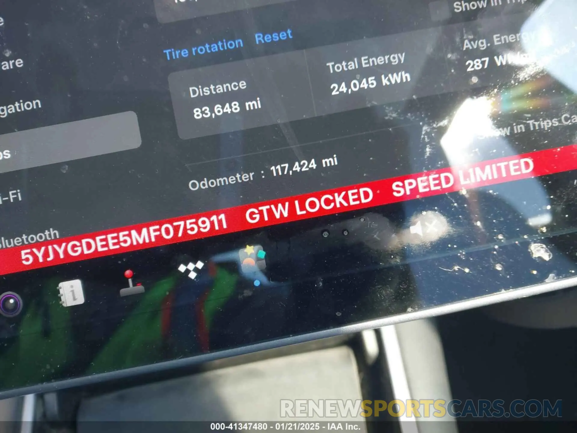 15 Photograph of a damaged car 5YJYGDEE5MF075911 TESLA MODEL Y 2021