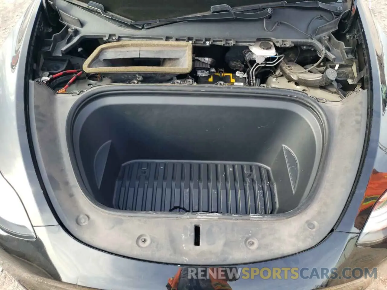 11 Photograph of a damaged car 5YJYGDEE5MF076508 TESLA MODEL Y 2021