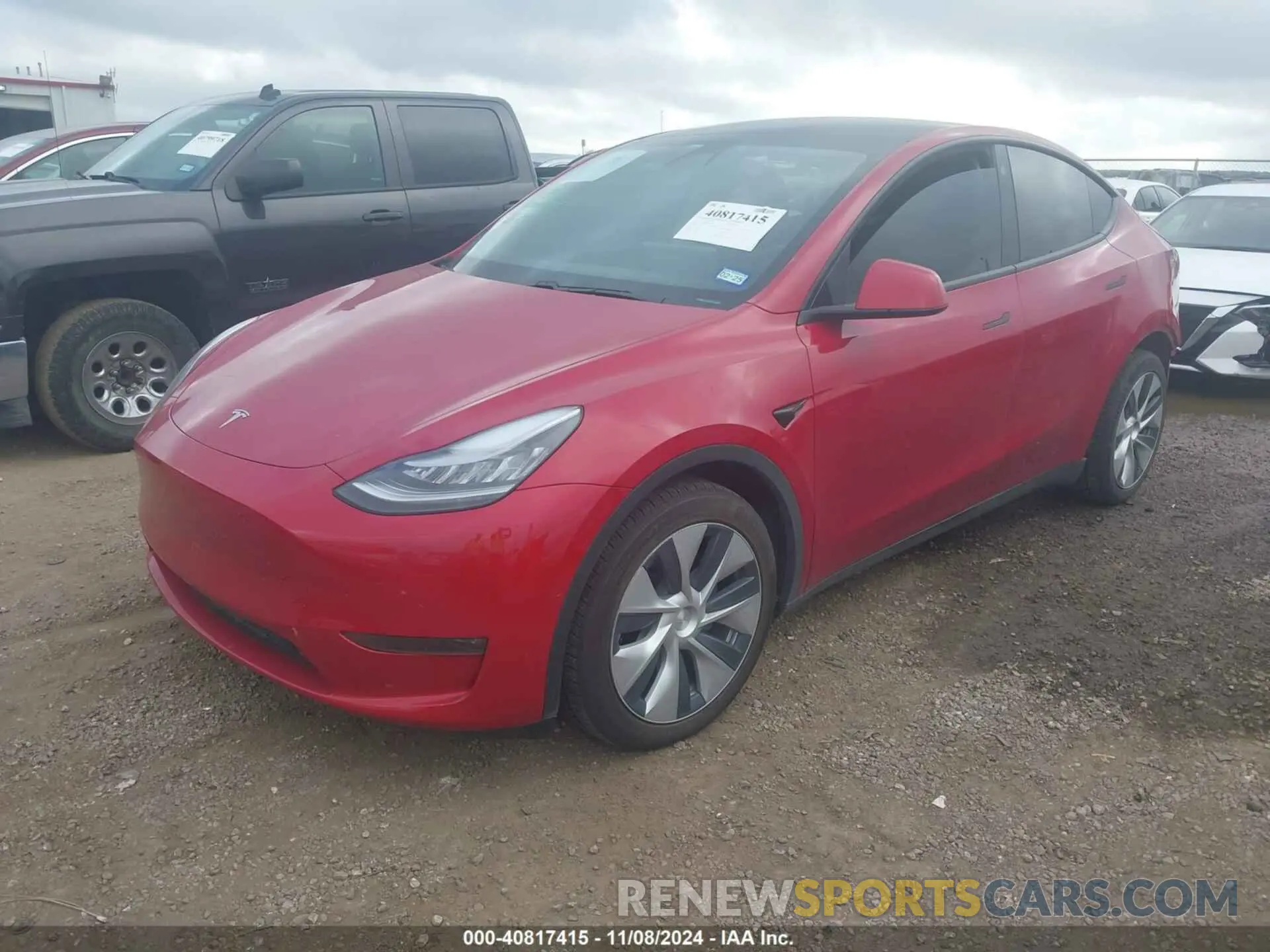2 Photograph of a damaged car 5YJYGDEE5MF083684 TESLA MODEL Y 2021