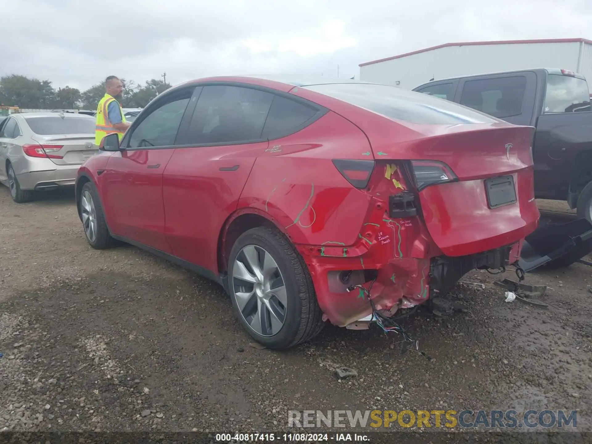 3 Photograph of a damaged car 5YJYGDEE5MF083684 TESLA MODEL Y 2021