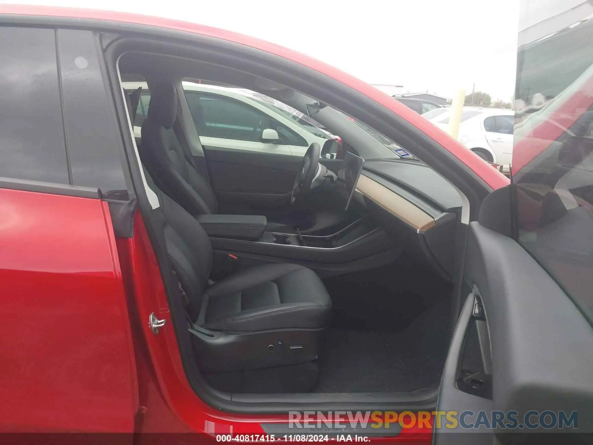 5 Photograph of a damaged car 5YJYGDEE5MF083684 TESLA MODEL Y 2021