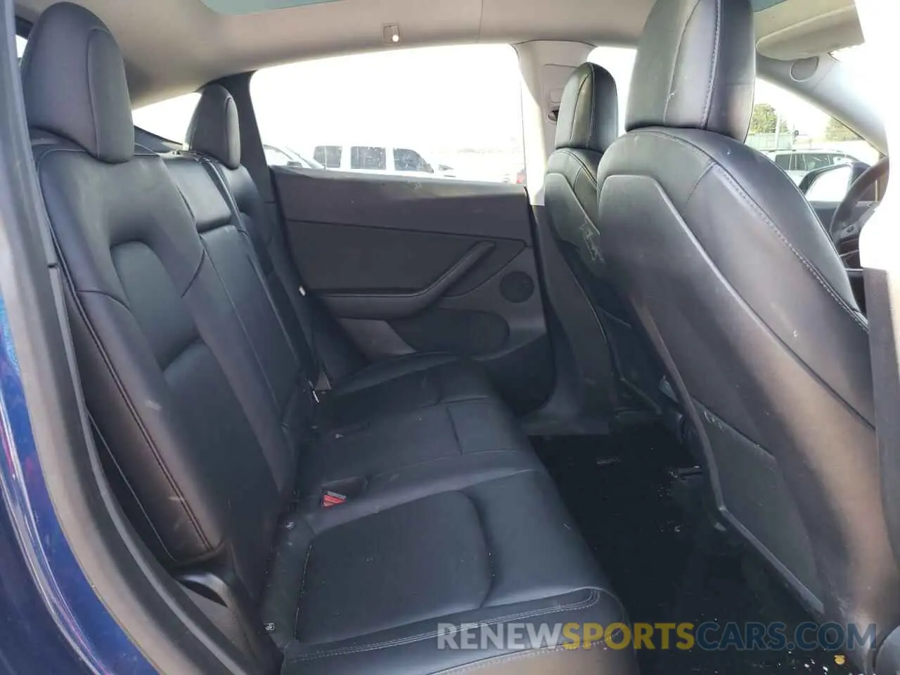 10 Photograph of a damaged car 5YJYGDEE5MF083880 TESLA MODEL Y 2021
