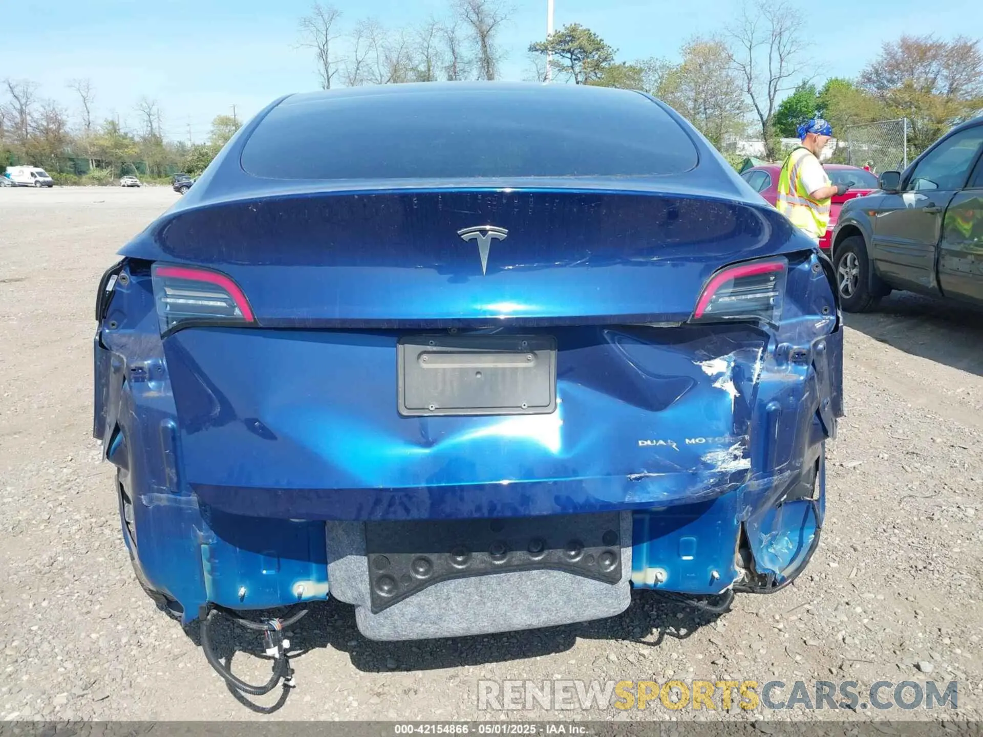 16 Photograph of a damaged car 5YJYGDEE5MF089548 TESLA MODEL Y 2021
