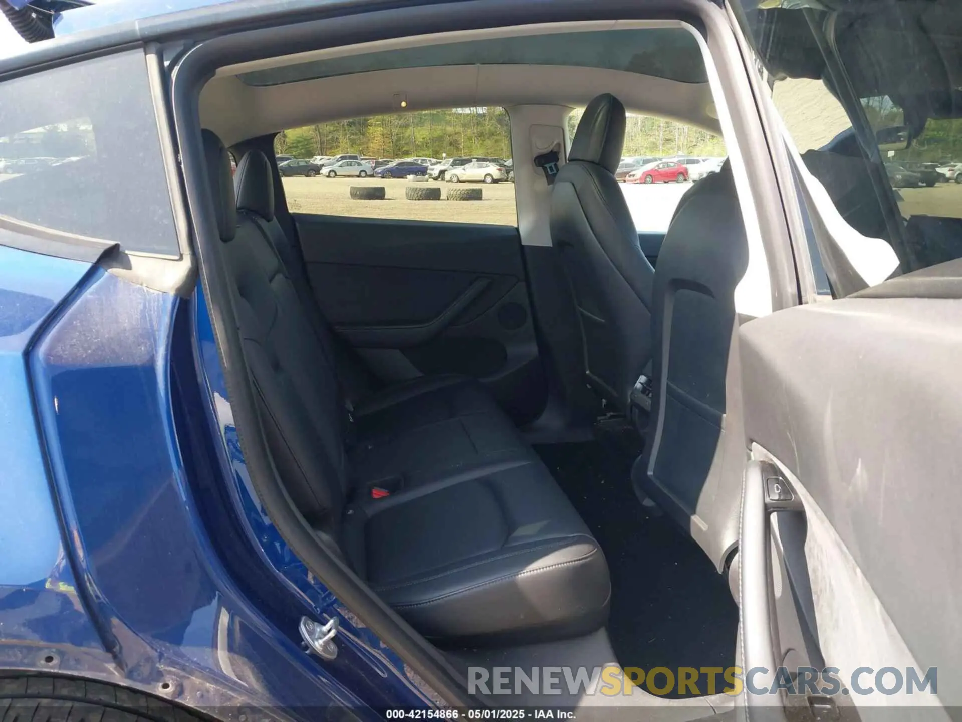 8 Photograph of a damaged car 5YJYGDEE5MF089548 TESLA MODEL Y 2021