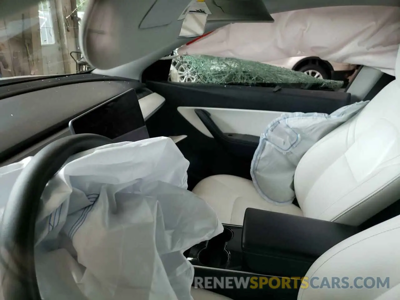 9 Photograph of a damaged car 5YJYGDEE5MF092949 TESLA MODEL Y 2021