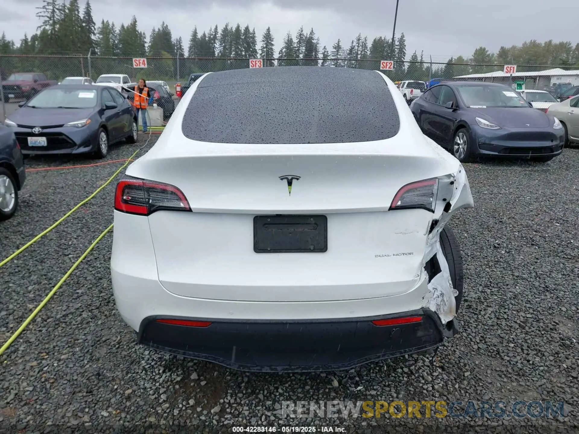 15 Photograph of a damaged car 5YJYGDEE5MF095771 TESLA MODEL Y 2021