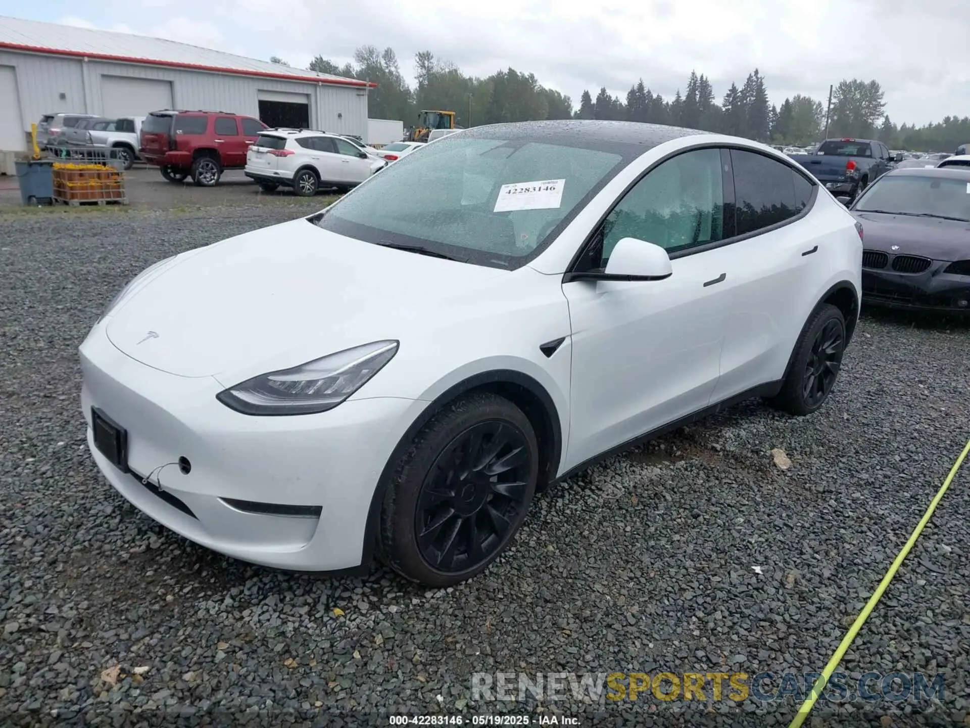 2 Photograph of a damaged car 5YJYGDEE5MF095771 TESLA MODEL Y 2021