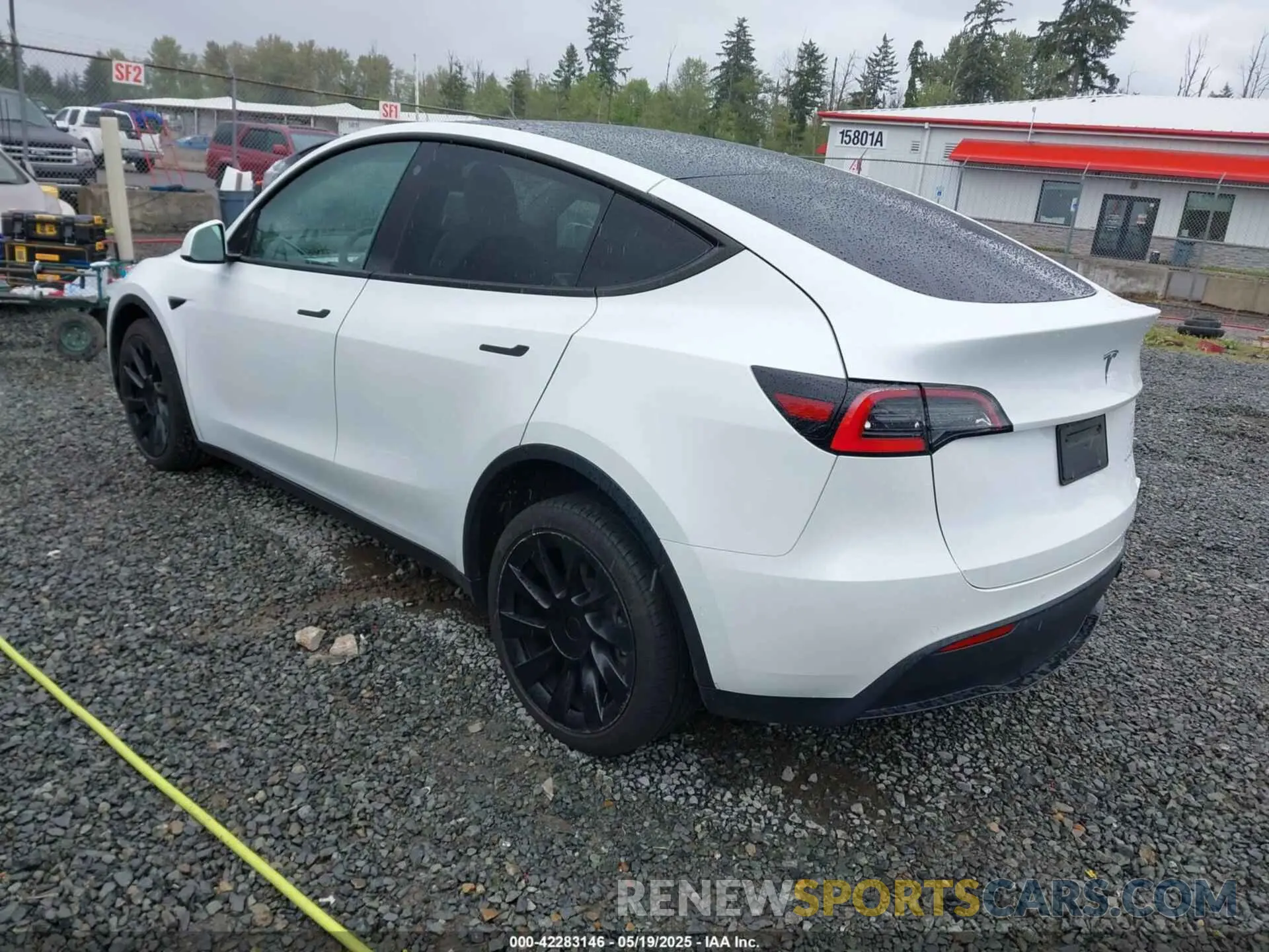 3 Photograph of a damaged car 5YJYGDEE5MF095771 TESLA MODEL Y 2021