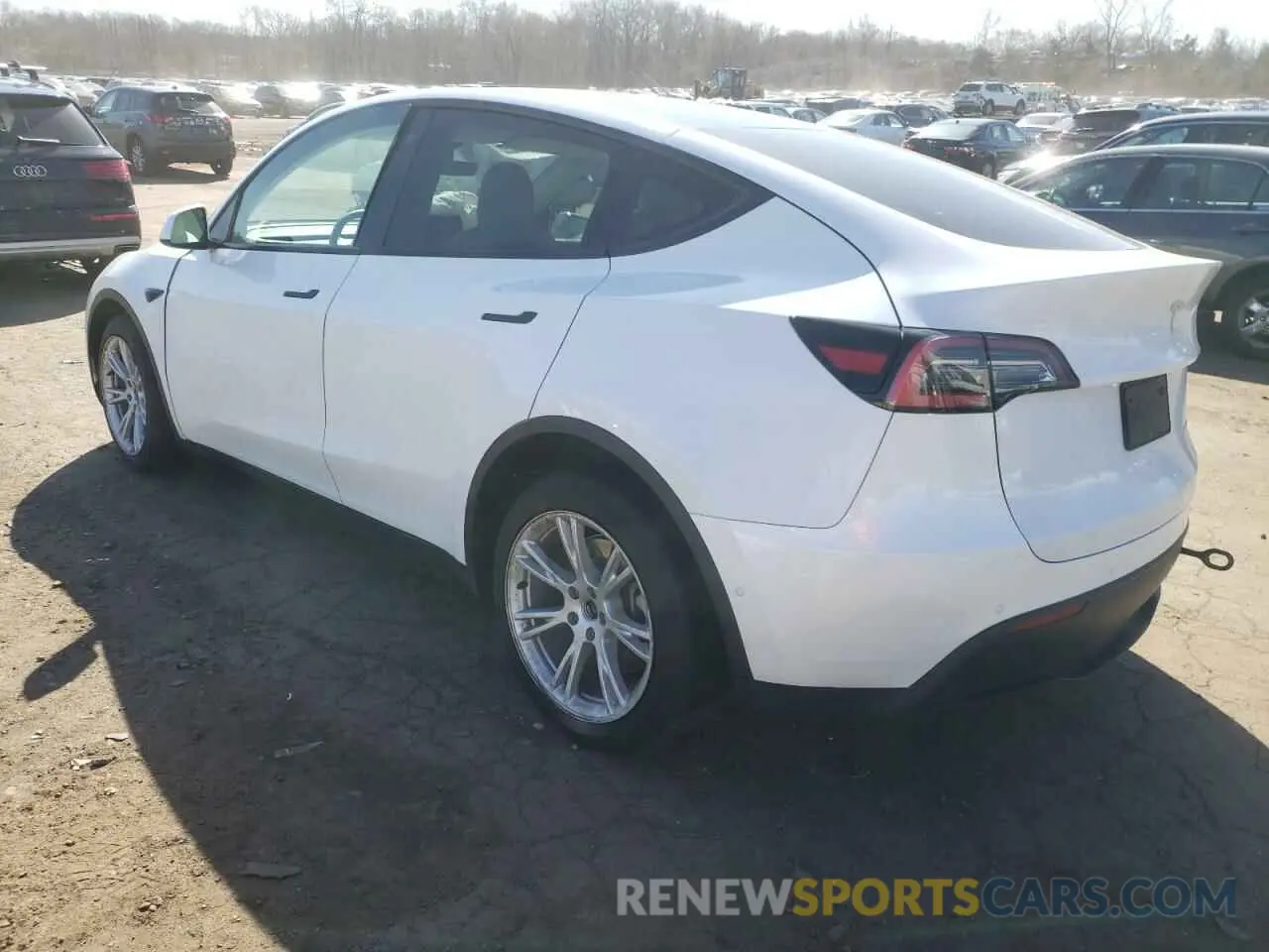 2 Photograph of a damaged car 5YJYGDEE5MF118045 TESLA MODEL Y 2021
