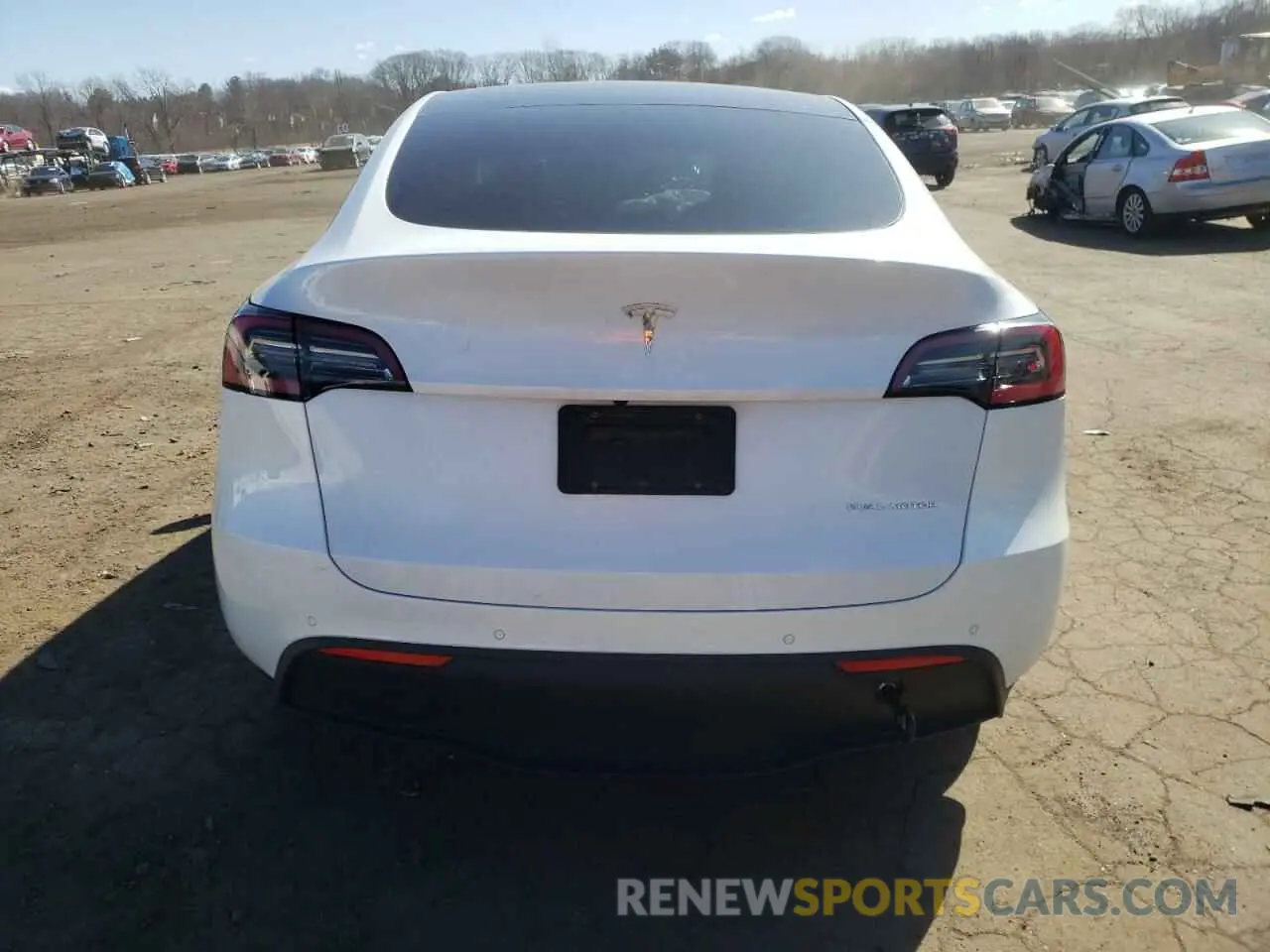 6 Photograph of a damaged car 5YJYGDEE5MF118045 TESLA MODEL Y 2021