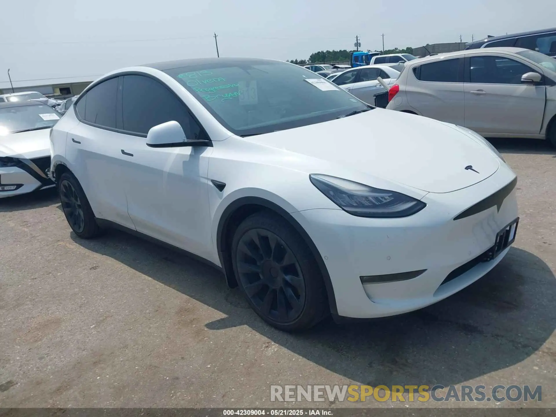 1 Photograph of a damaged car 5YJYGDEE5MF124010 TESLA MODEL Y 2021