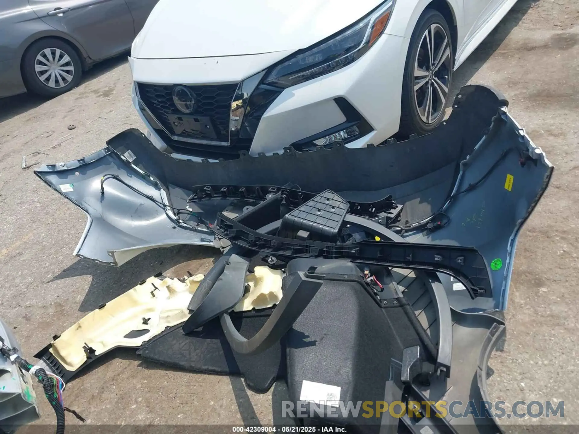 12 Photograph of a damaged car 5YJYGDEE5MF124010 TESLA MODEL Y 2021
