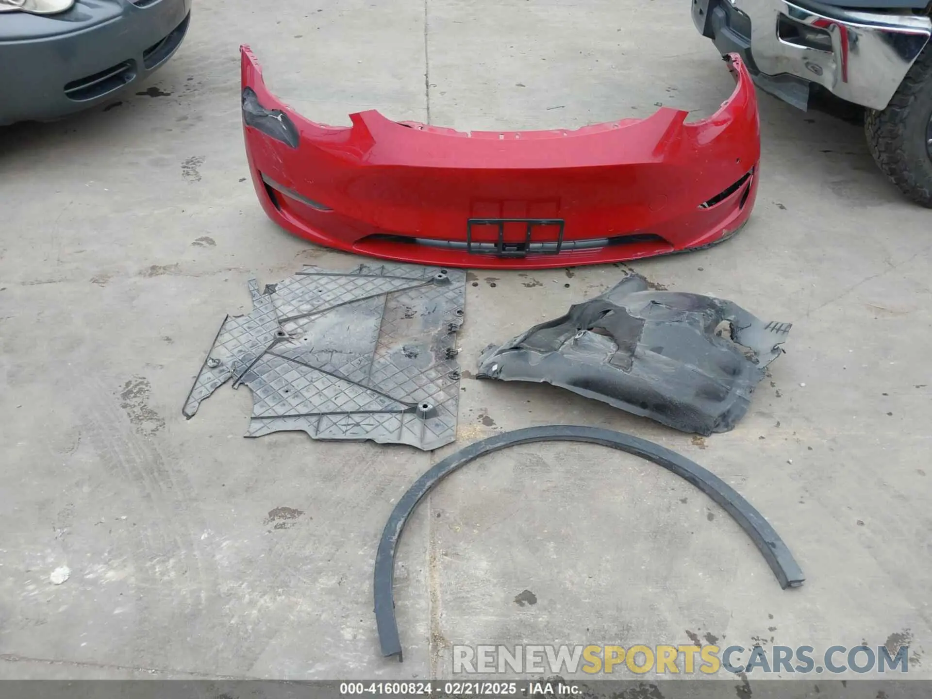 12 Photograph of a damaged car 5YJYGDEE5MF129675 TESLA MODEL Y 2021