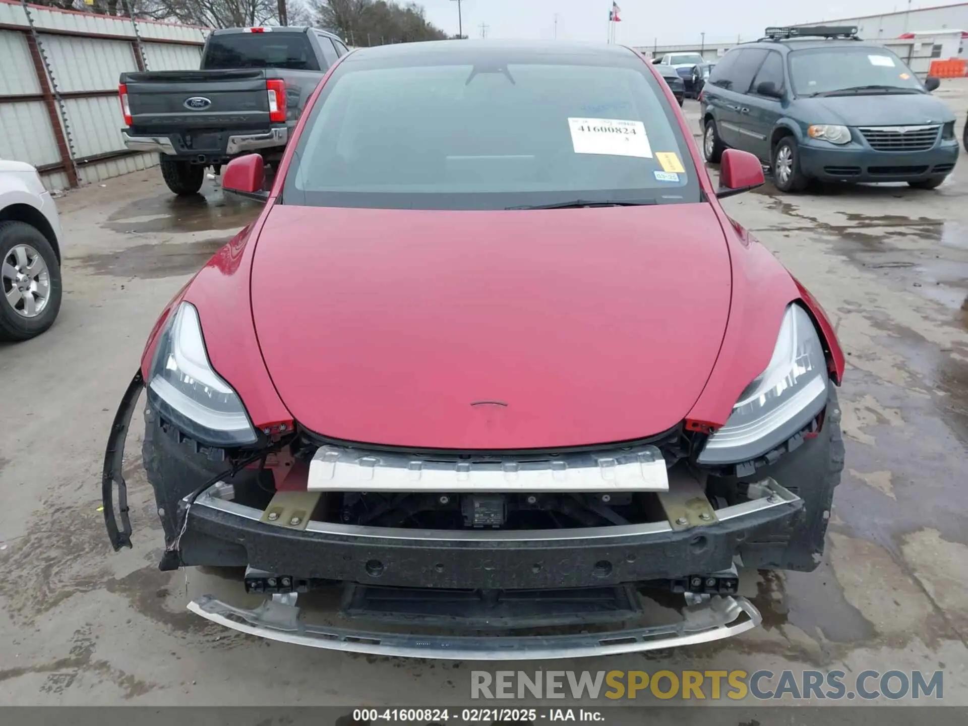 13 Photograph of a damaged car 5YJYGDEE5MF129675 TESLA MODEL Y 2021