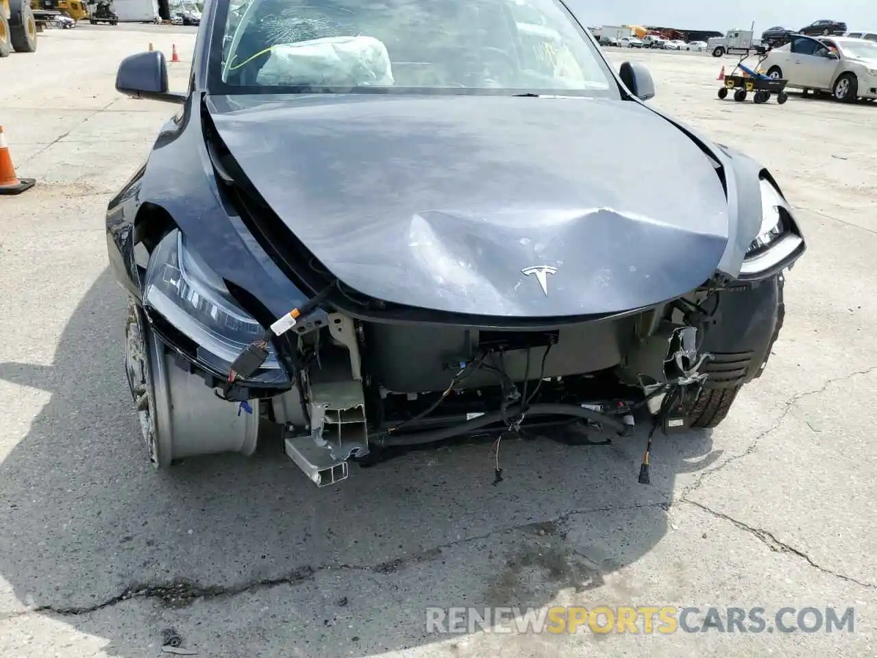 9 Photograph of a damaged car 5YJYGDEE5MF138344 TESLA MODEL Y 2021