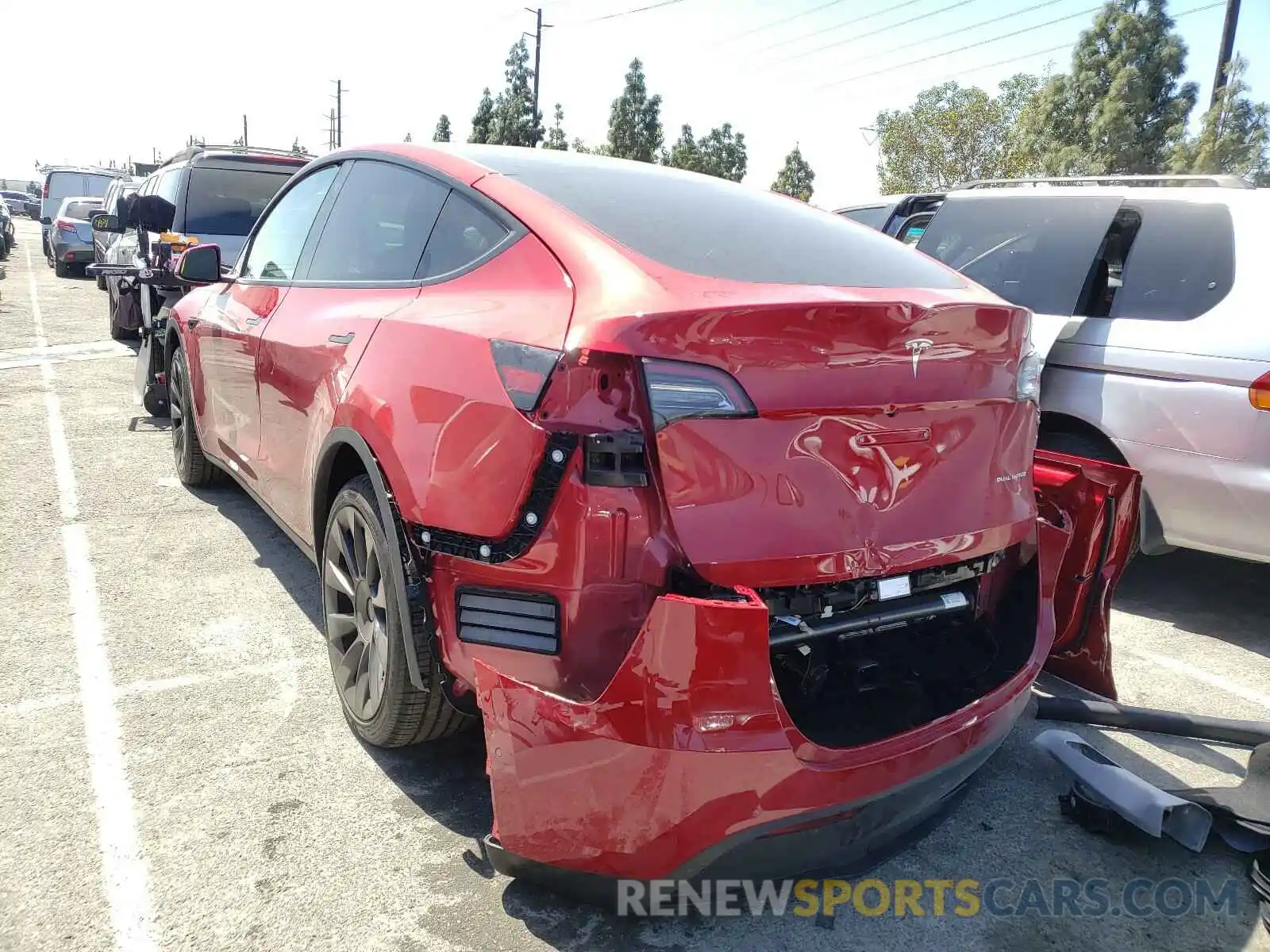 3 Photograph of a damaged car 5YJYGDEE5MF143382 TESLA MODEL Y 2021