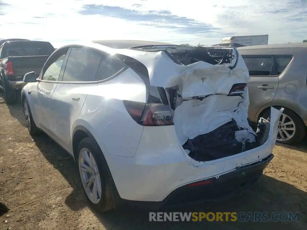 3 Photograph of a damaged car 5YJYGDEE5MF145472 TESLA MODEL Y 2021