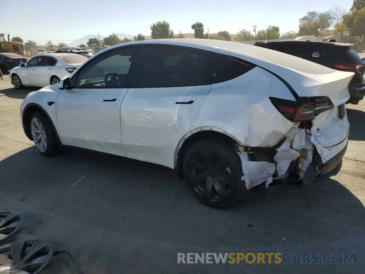 2 Photograph of a damaged car 5YJYGDEE5MF153717 TESLA MODEL Y 2021