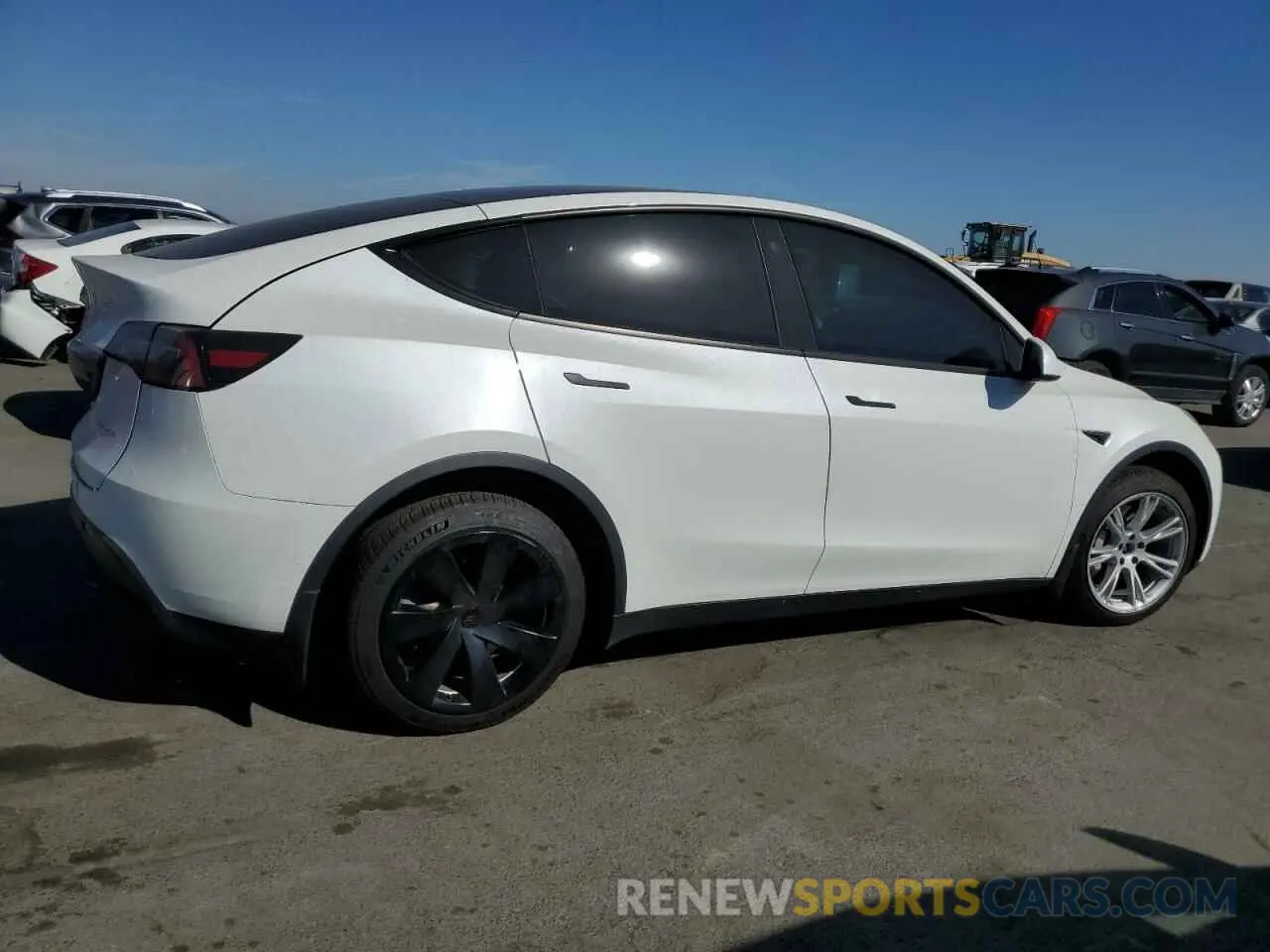3 Photograph of a damaged car 5YJYGDEE5MF153717 TESLA MODEL Y 2021