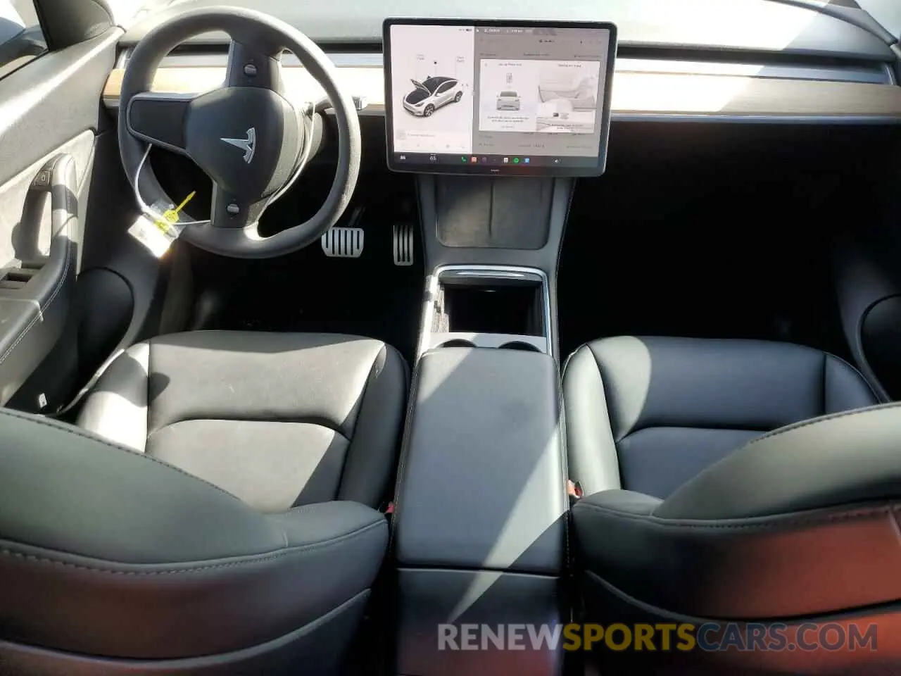 8 Photograph of a damaged car 5YJYGDEE5MF153717 TESLA MODEL Y 2021
