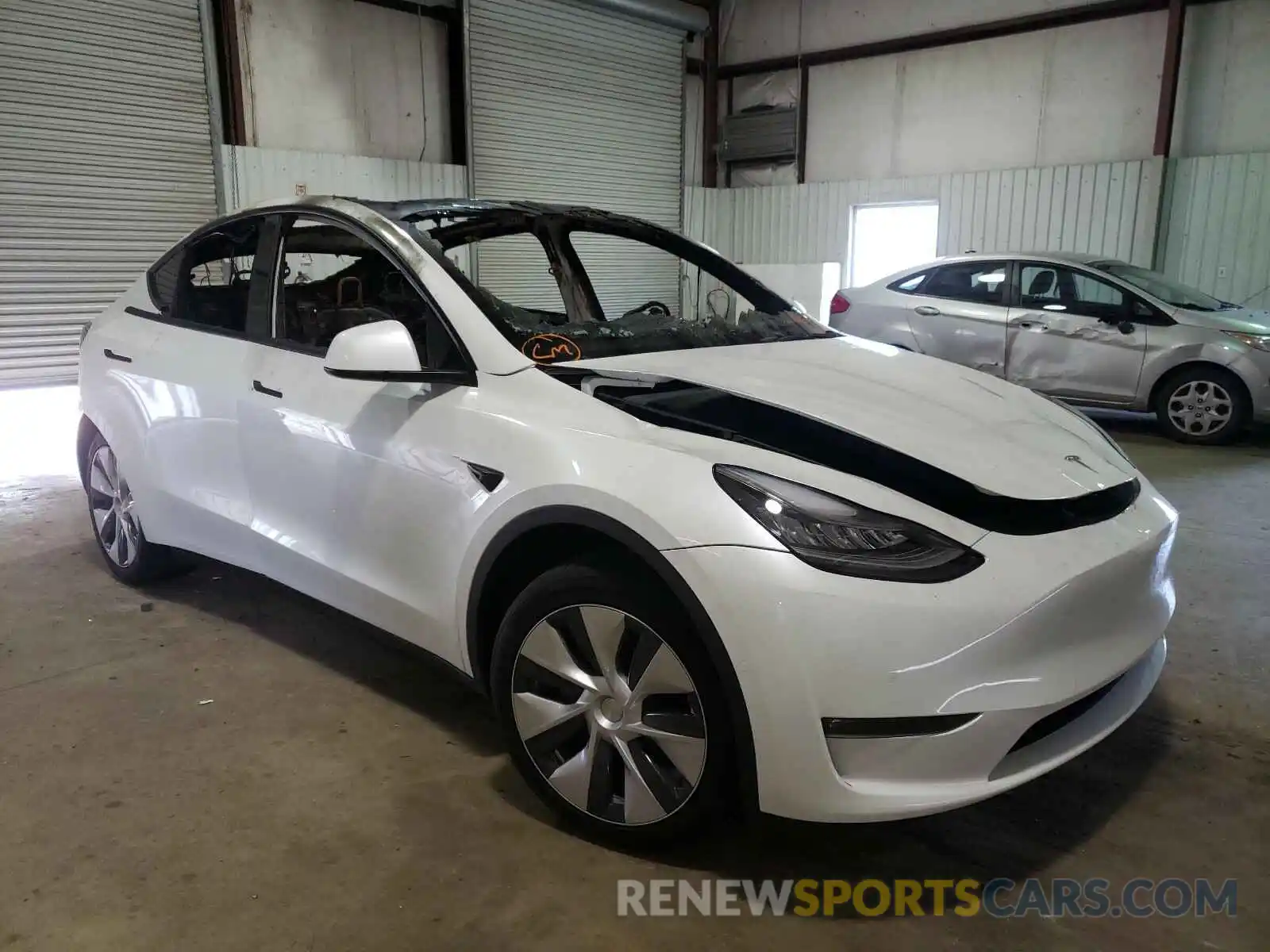 1 Photograph of a damaged car 5YJYGDEE5MF157217 TESLA MODEL Y 2021