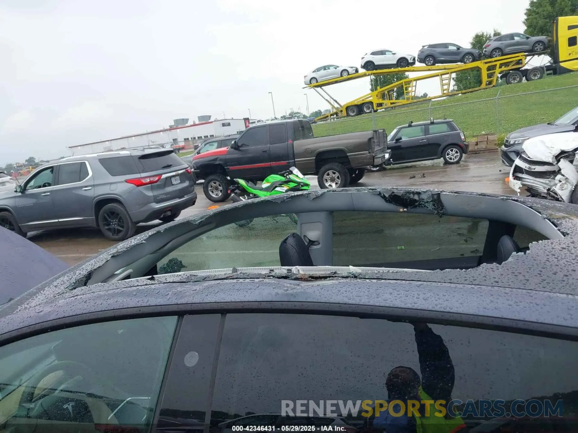 6 Photograph of a damaged car 5YJYGDEE5MF175295 TESLA MODEL Y 2021