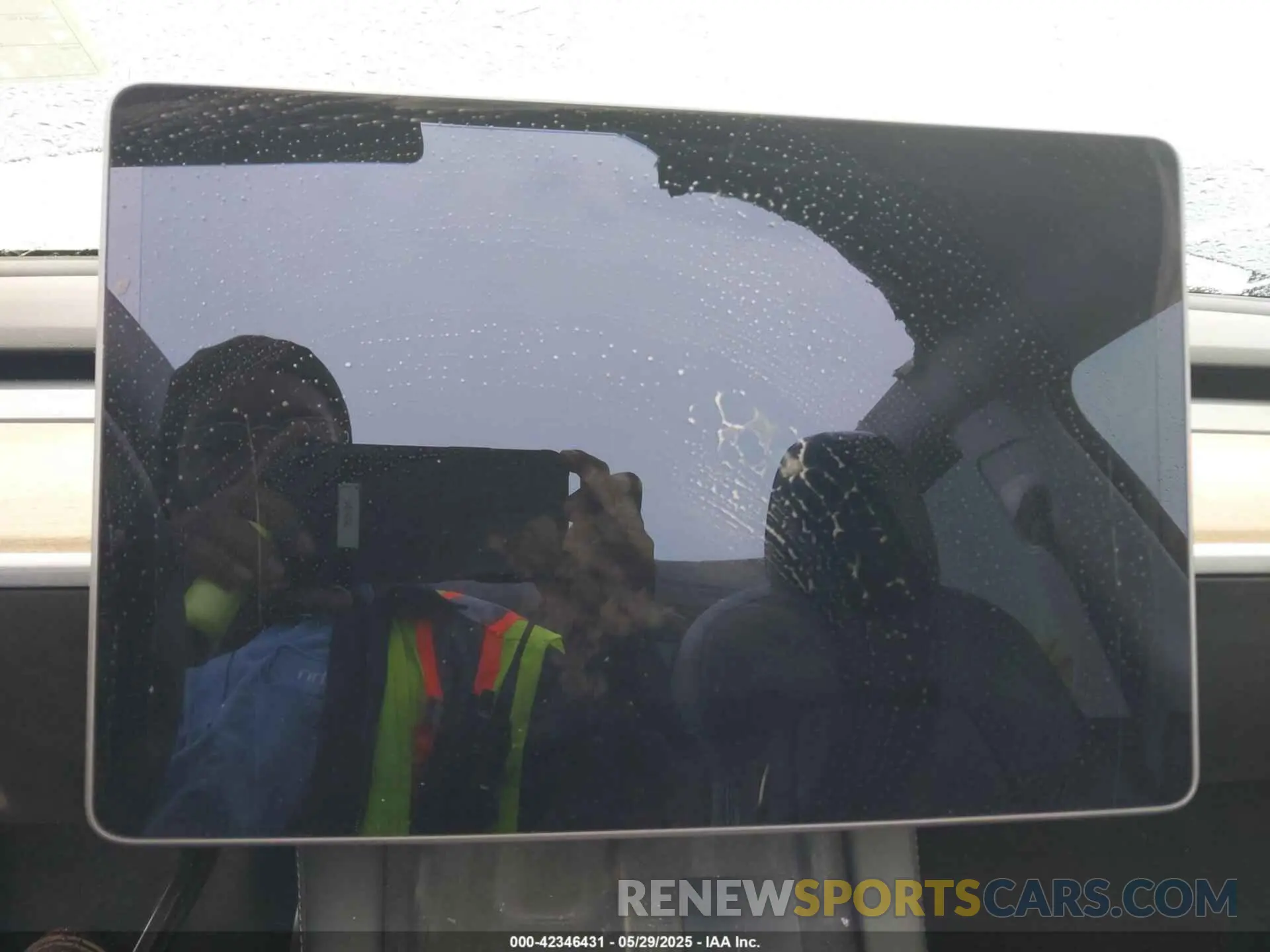 7 Photograph of a damaged car 5YJYGDEE5MF175295 TESLA MODEL Y 2021