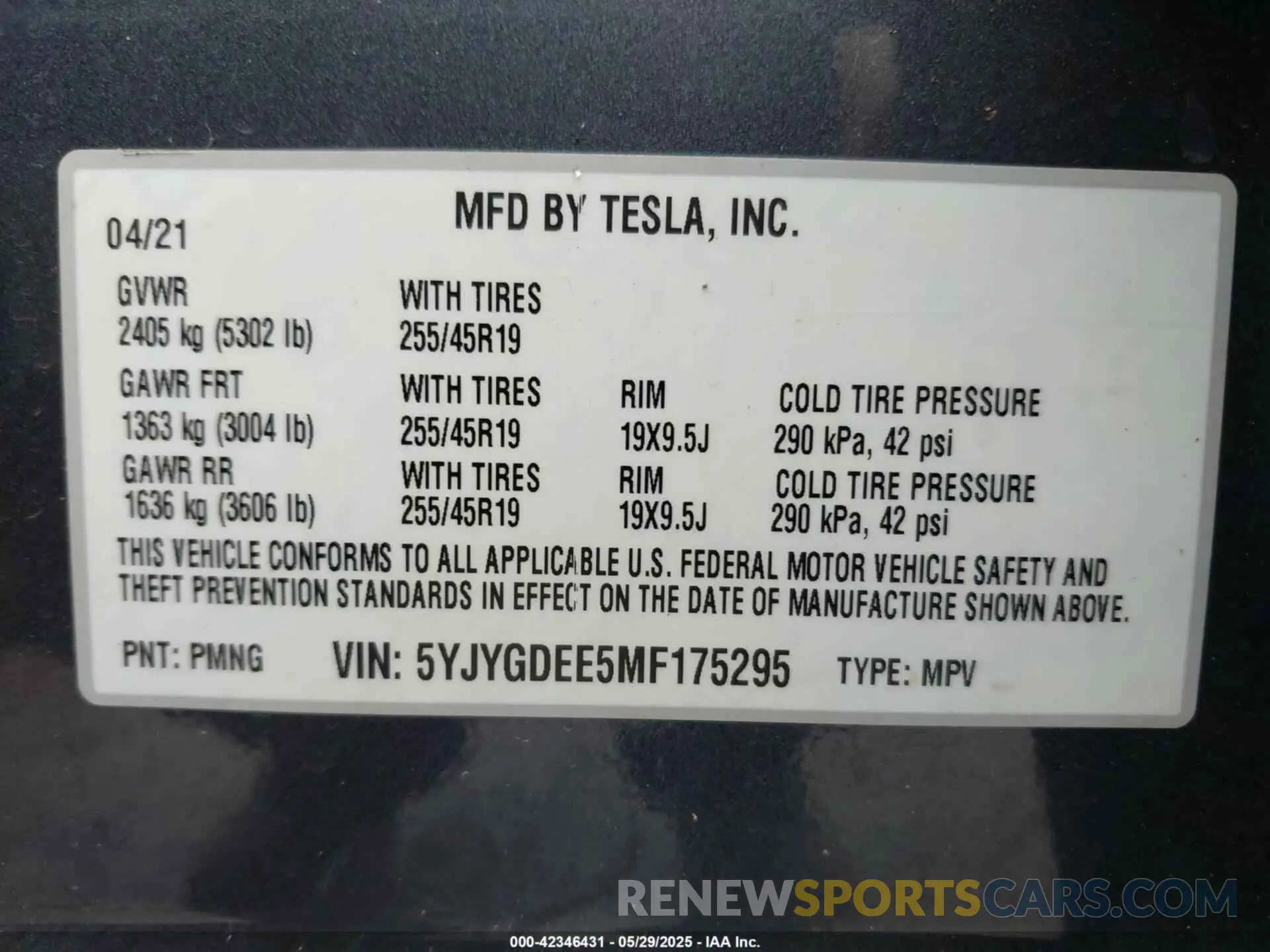 9 Photograph of a damaged car 5YJYGDEE5MF175295 TESLA MODEL Y 2021