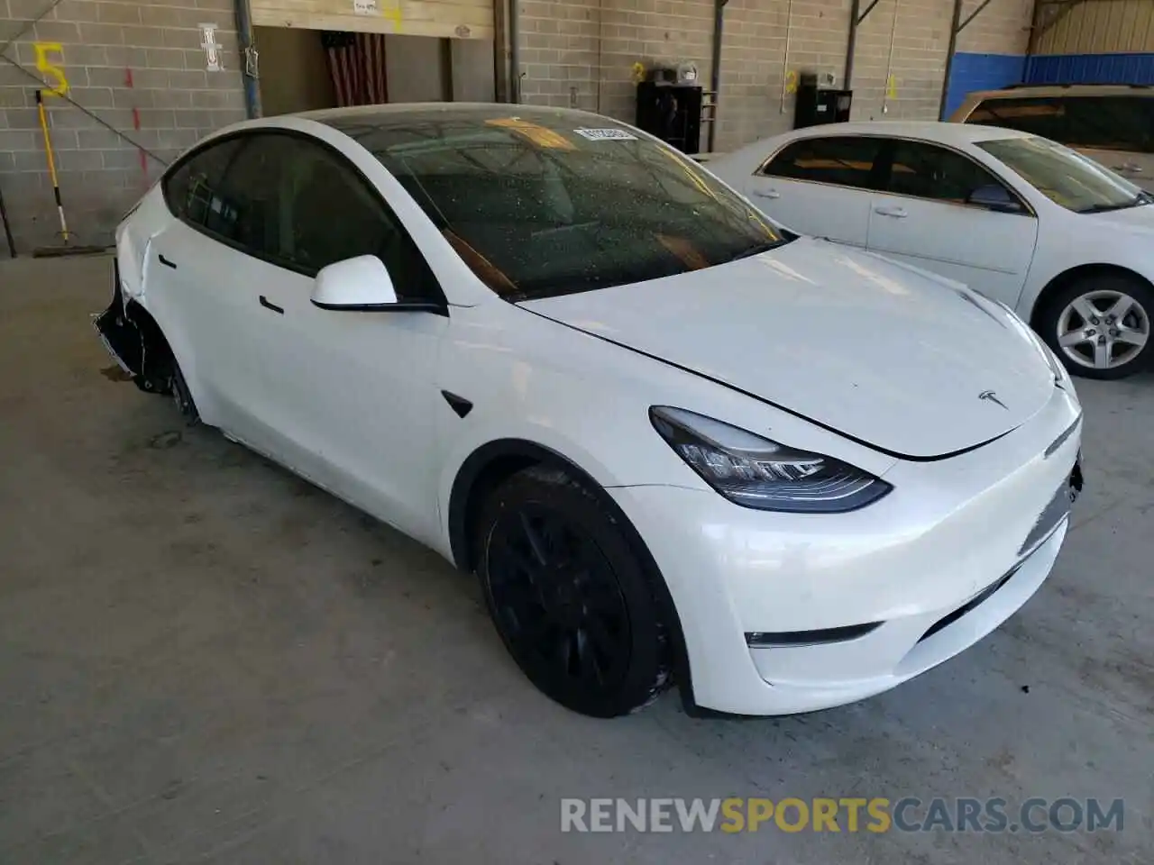 1 Photograph of a damaged car 5YJYGDEE5MF175779 TESLA MODEL Y 2021