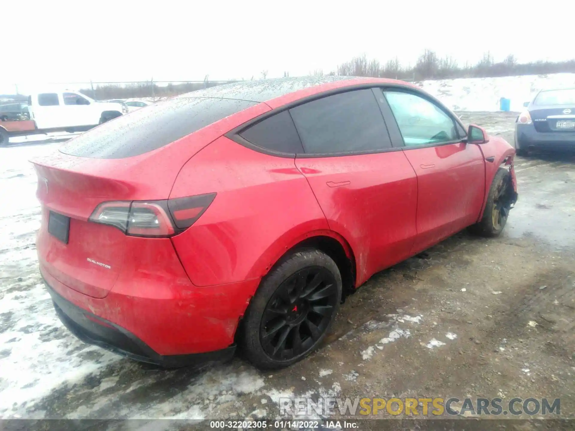 4 Photograph of a damaged car 5YJYGDEE5MF179301 TESLA MODEL Y 2021