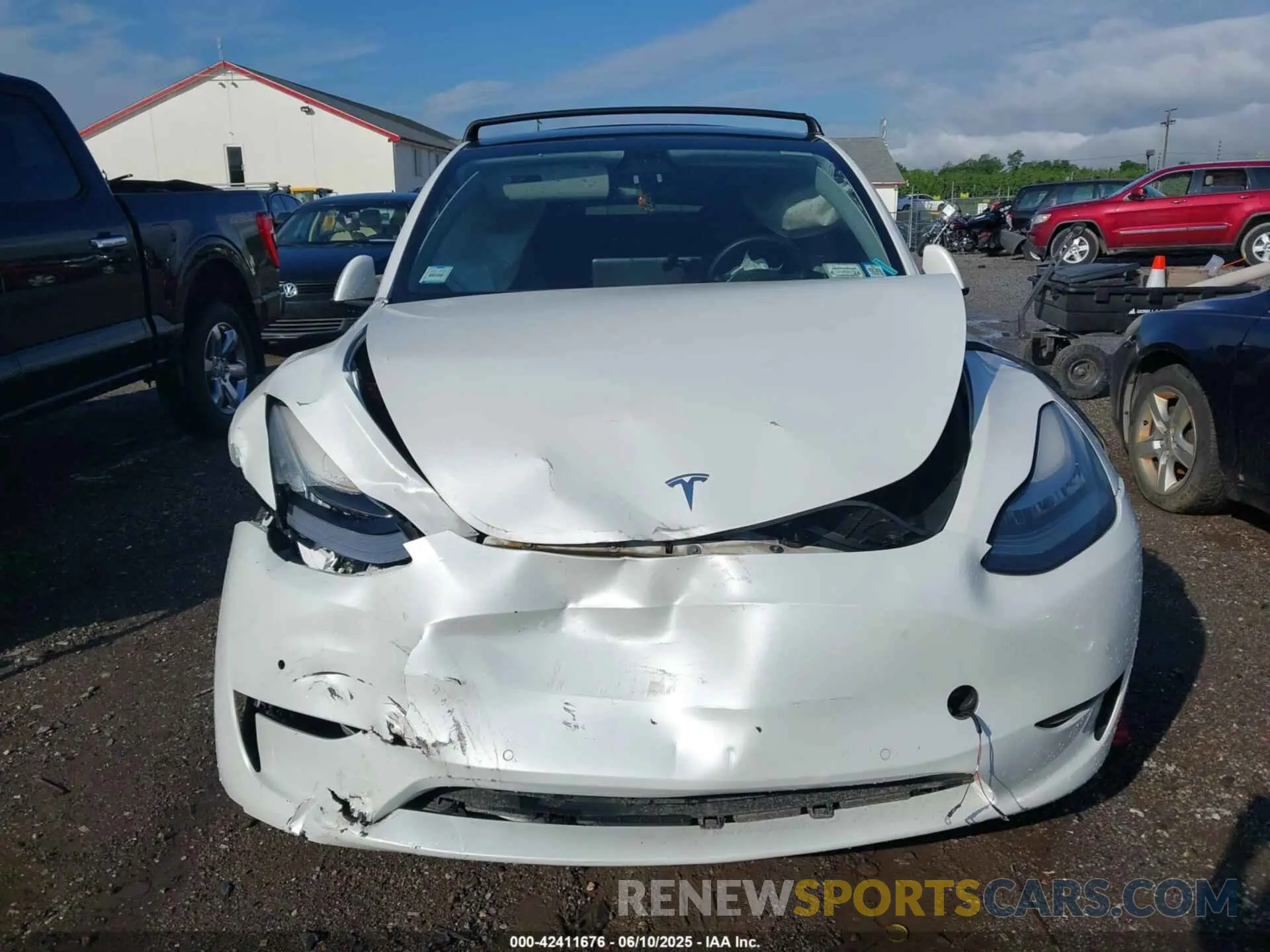 12 Photograph of a damaged car 5YJYGDEE5MF184000 TESLA MODEL Y 2021