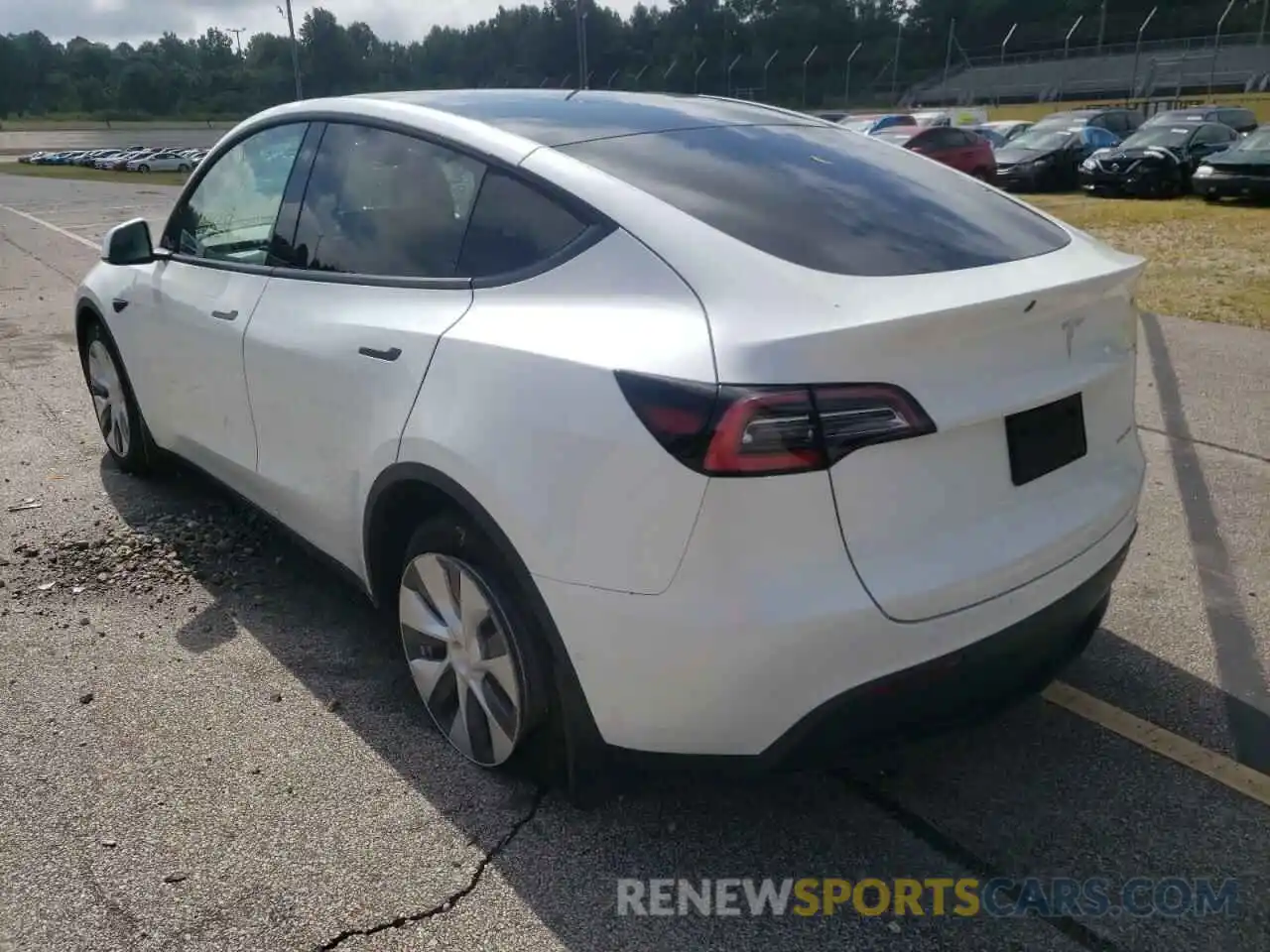 3 Photograph of a damaged car 5YJYGDEE5MF187401 TESLA MODEL Y 2021