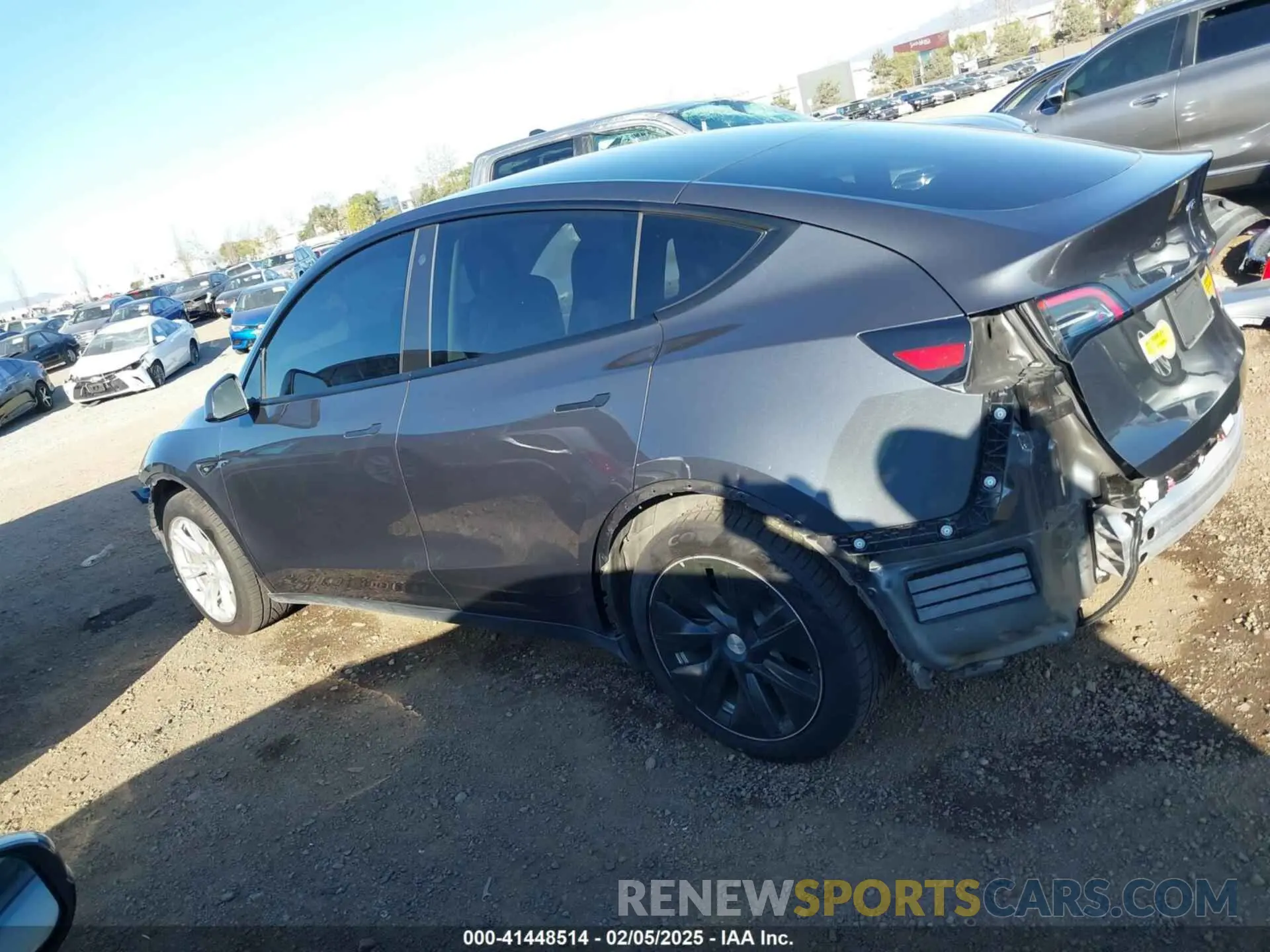 14 Photograph of a damaged car 5YJYGDEE5MF191142 TESLA MODEL Y 2021