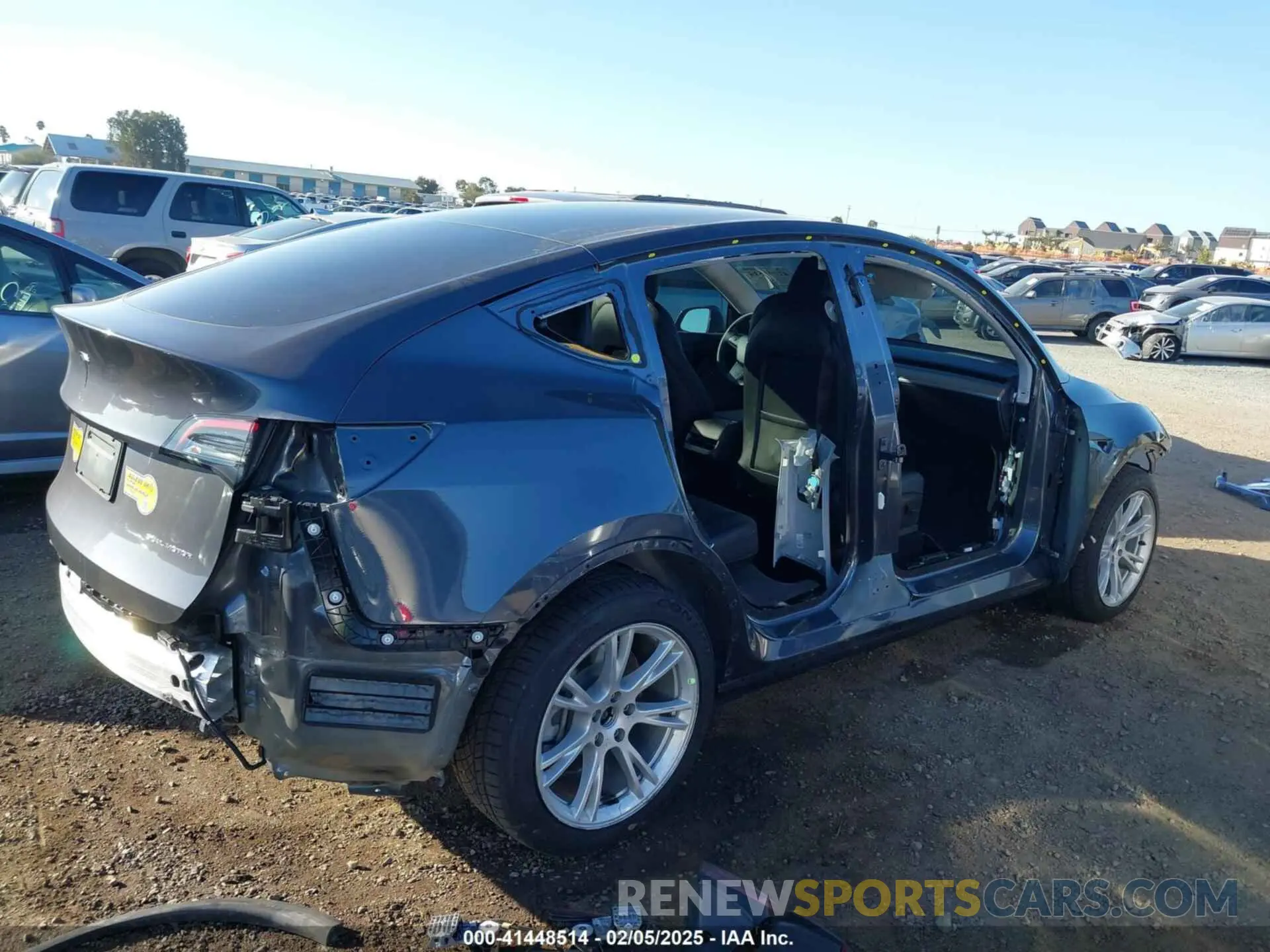 6 Photograph of a damaged car 5YJYGDEE5MF191142 TESLA MODEL Y 2021