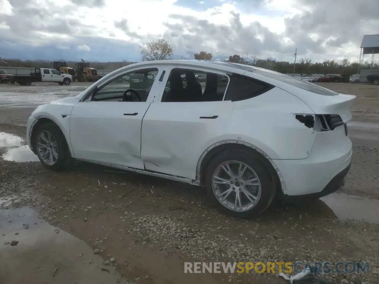2 Photograph of a damaged car 5YJYGDEE5MF193845 TESLA MODEL Y 2021