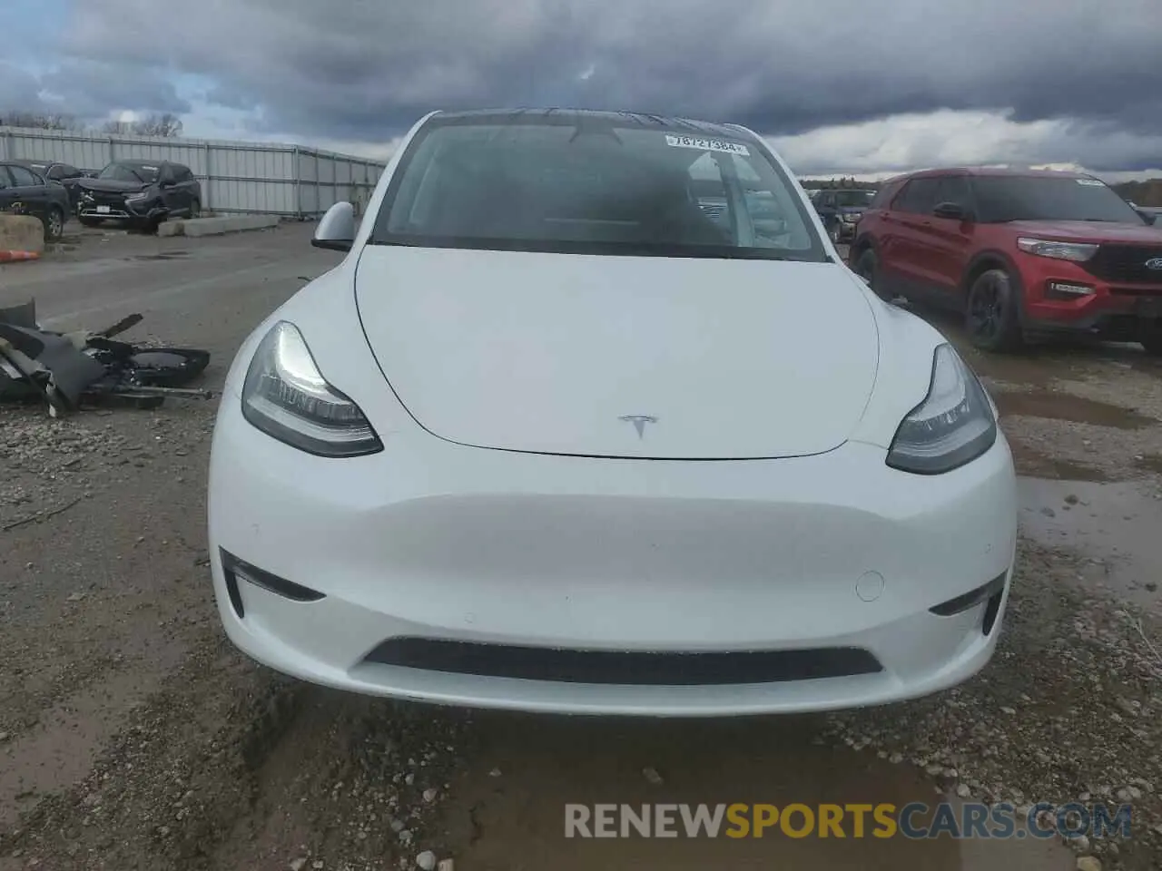 5 Photograph of a damaged car 5YJYGDEE5MF193845 TESLA MODEL Y 2021