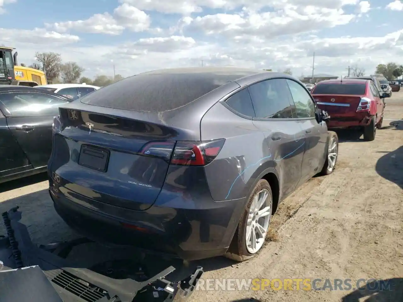 4 Photograph of a damaged car 5YJYGDEE5MF198737 TESLA MODEL Y 2021