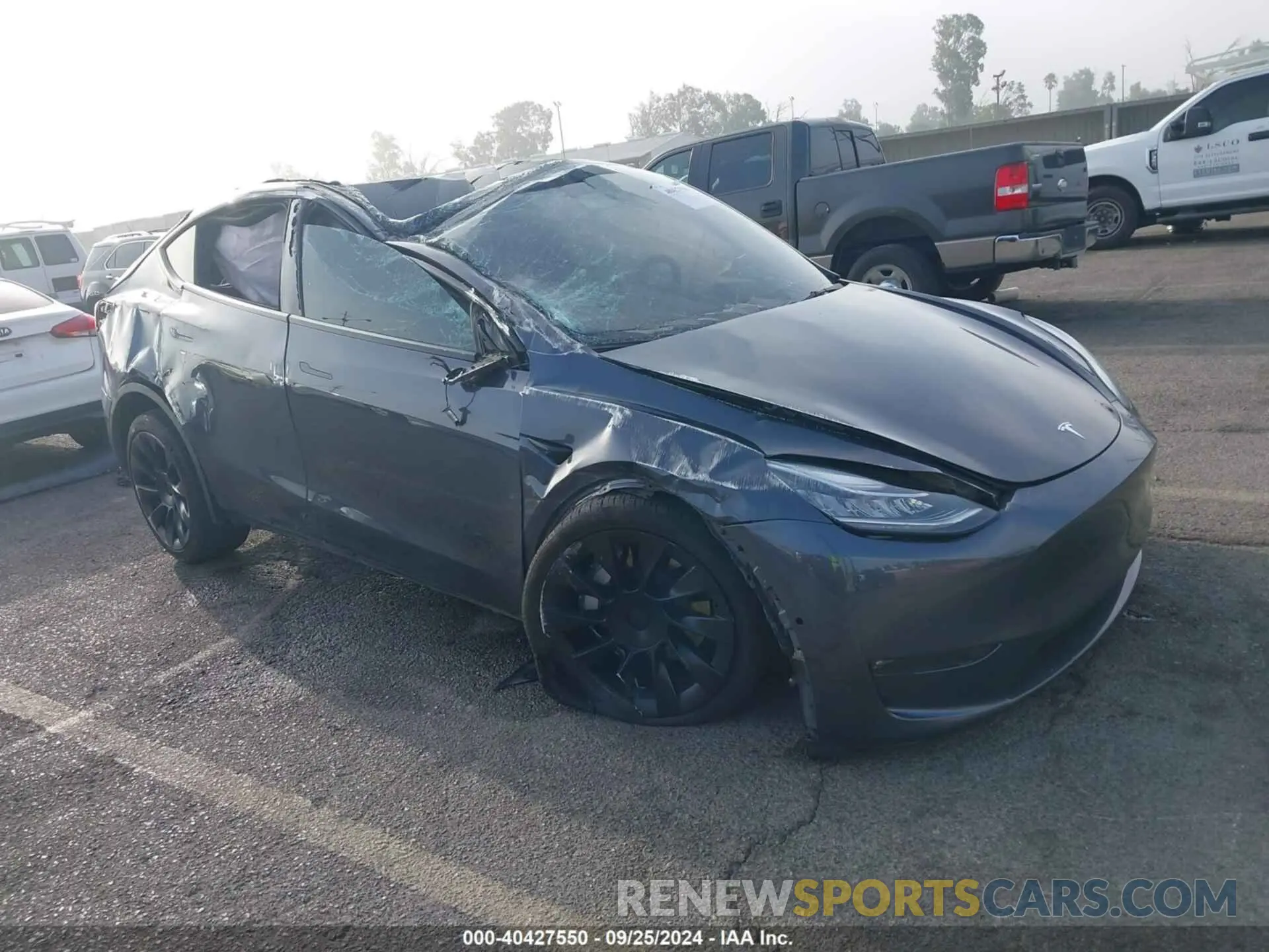1 Photograph of a damaged car 5YJYGDEE5MF201054 TESLA MODEL Y 2021