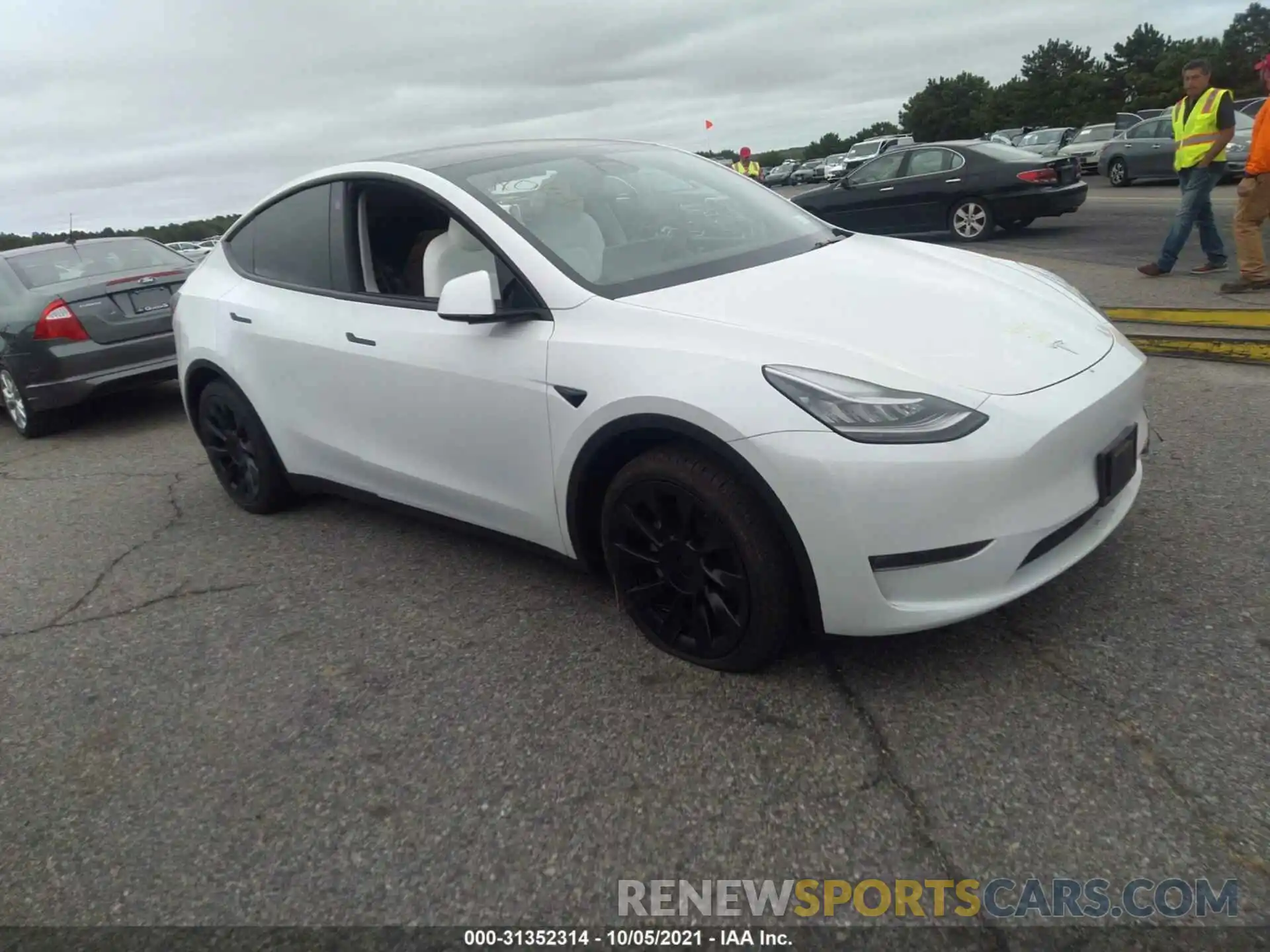 1 Photograph of a damaged car 5YJYGDEE5MF202446 TESLA MODEL Y 2021