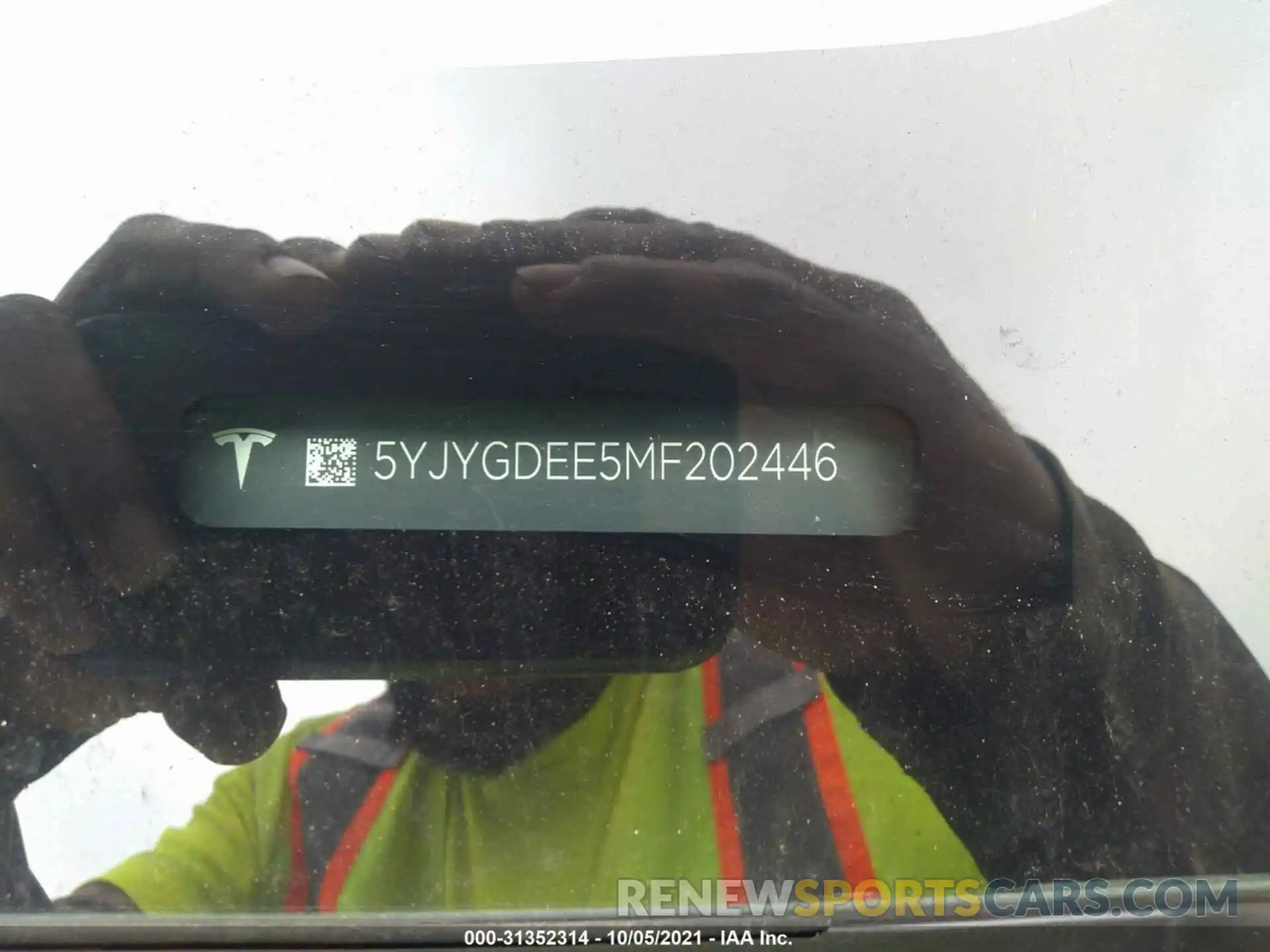 9 Photograph of a damaged car 5YJYGDEE5MF202446 TESLA MODEL Y 2021