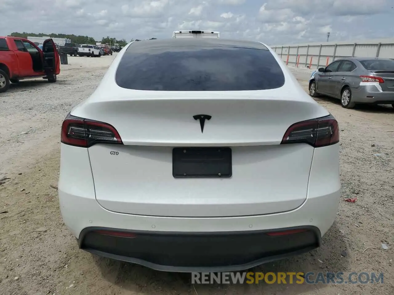6 Photograph of a damaged car 5YJYGDEE5MF203130 TESLA MODEL Y 2021