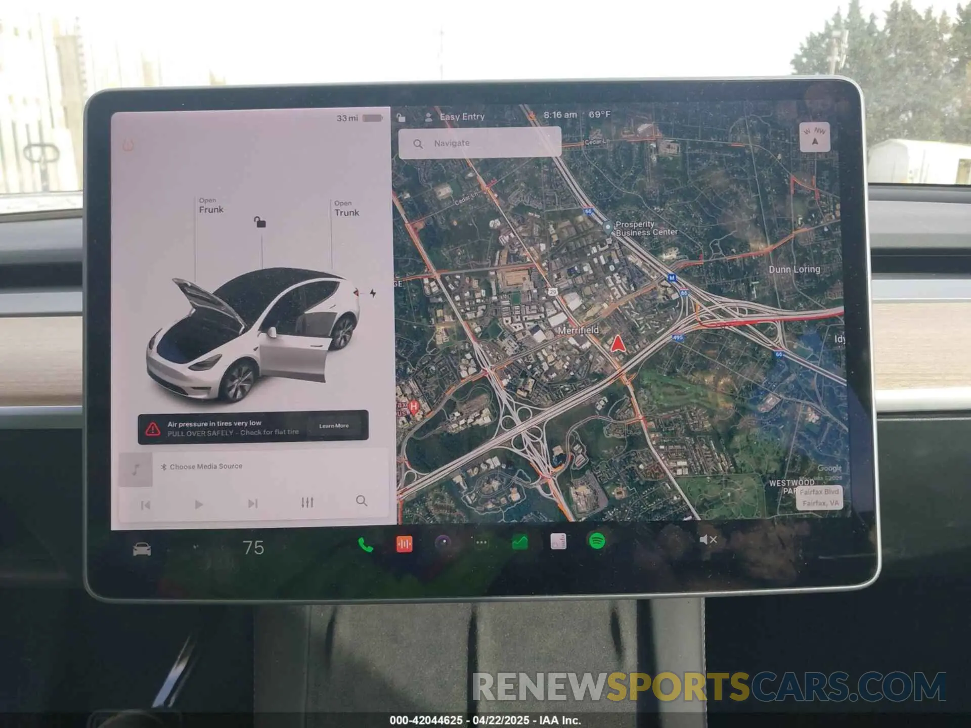 18 Photograph of a damaged car 5YJYGDEE5MF204908 TESLA MODEL Y 2021