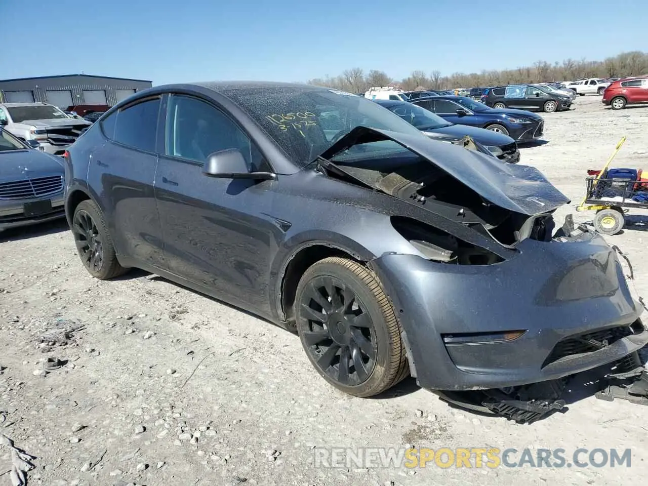 4 Photograph of a damaged car 5YJYGDEE5MF211051 TESLA MODEL Y 2021